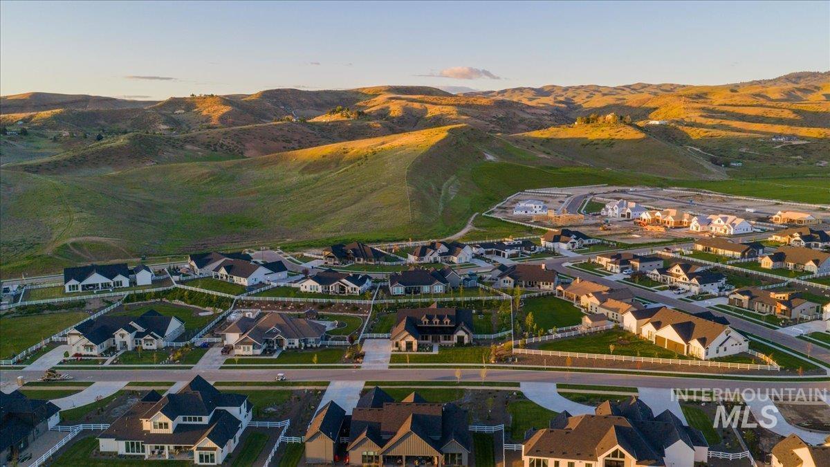 7664 W Diamond Lake Dr., Boise, Idaho 83714, 4 Bedrooms, 3.5 Bathrooms, Residential For Sale, Price $1,765,000,MLS 98984468