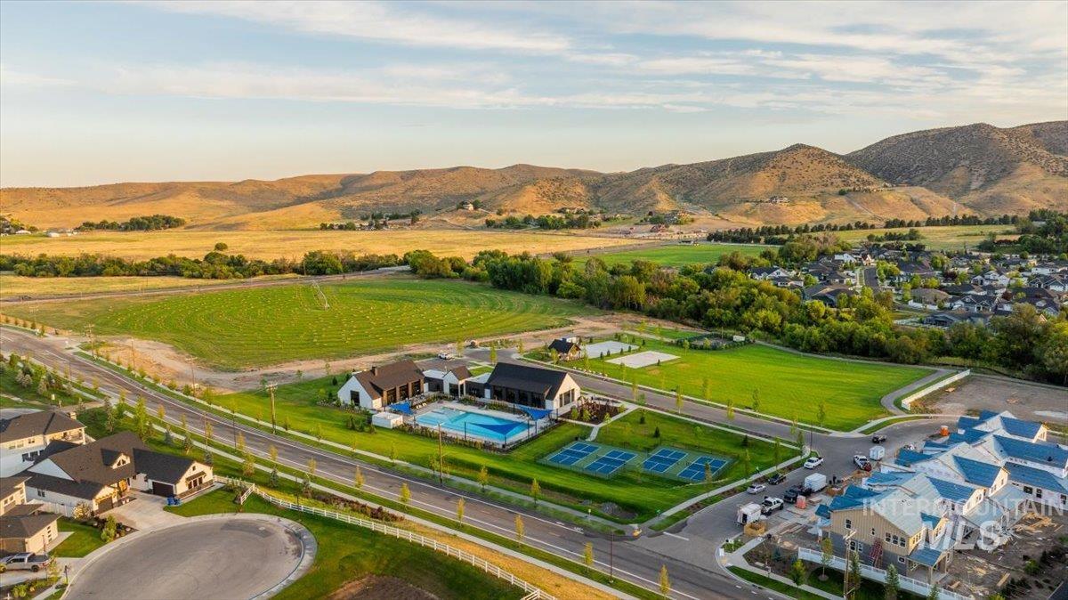 7664 W Diamond Lake Dr., Boise, Idaho 83714, 4 Bedrooms, 3.5 Bathrooms, Residential For Sale, Price $1,765,000,MLS 98984468