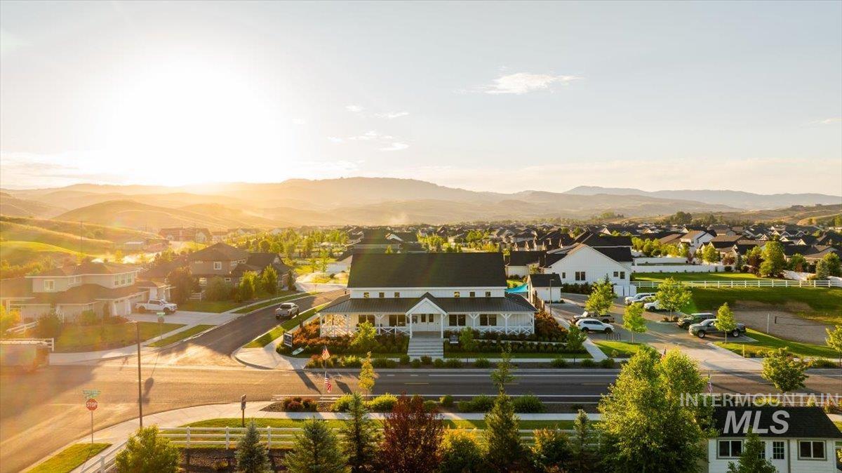 7664 W Diamond Lake Dr., Boise, Idaho 83714, 4 Bedrooms, 3.5 Bathrooms, Residential For Sale, Price $1,765,000,MLS 98984468