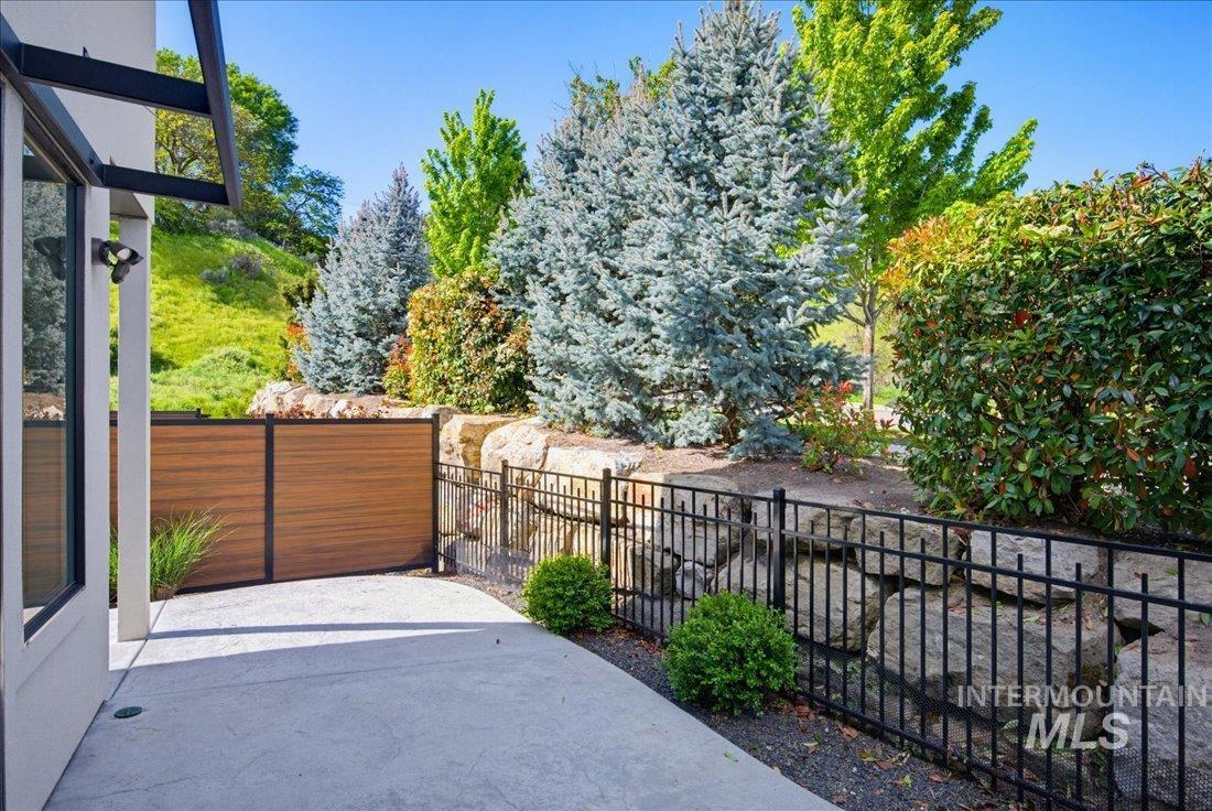3263 S Sedgebrook Ln, Eagle, Idaho 83616, 3 Bedrooms, 2.5 Bathrooms, Residential For Sale, Price $699,900,MLS 98984474
