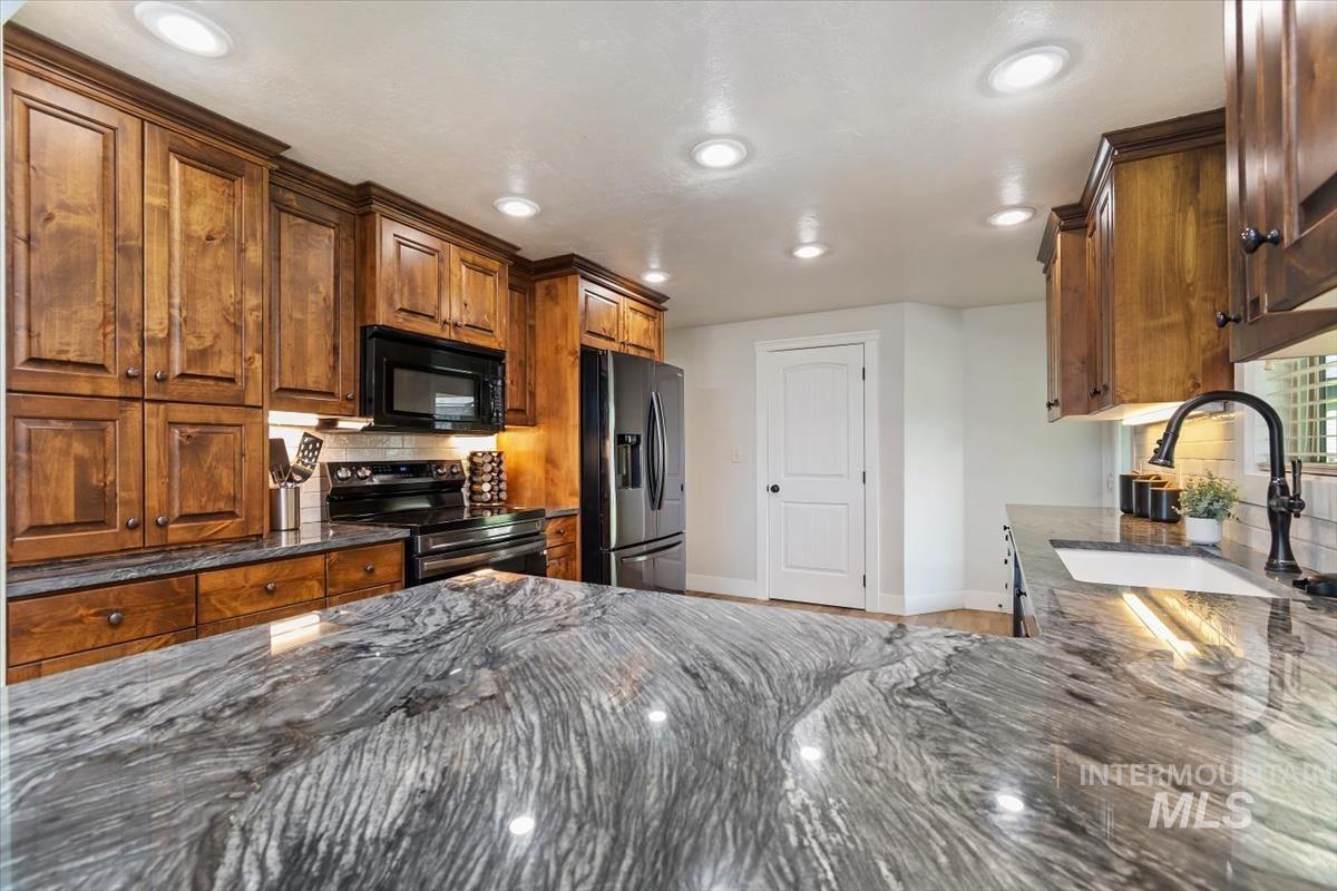 1750 Sand Hollow Rd, Caldwell, Idaho 83607, 4 Bedrooms, 2 Bathrooms, Residential For Sale, Price $874,900, 98984475