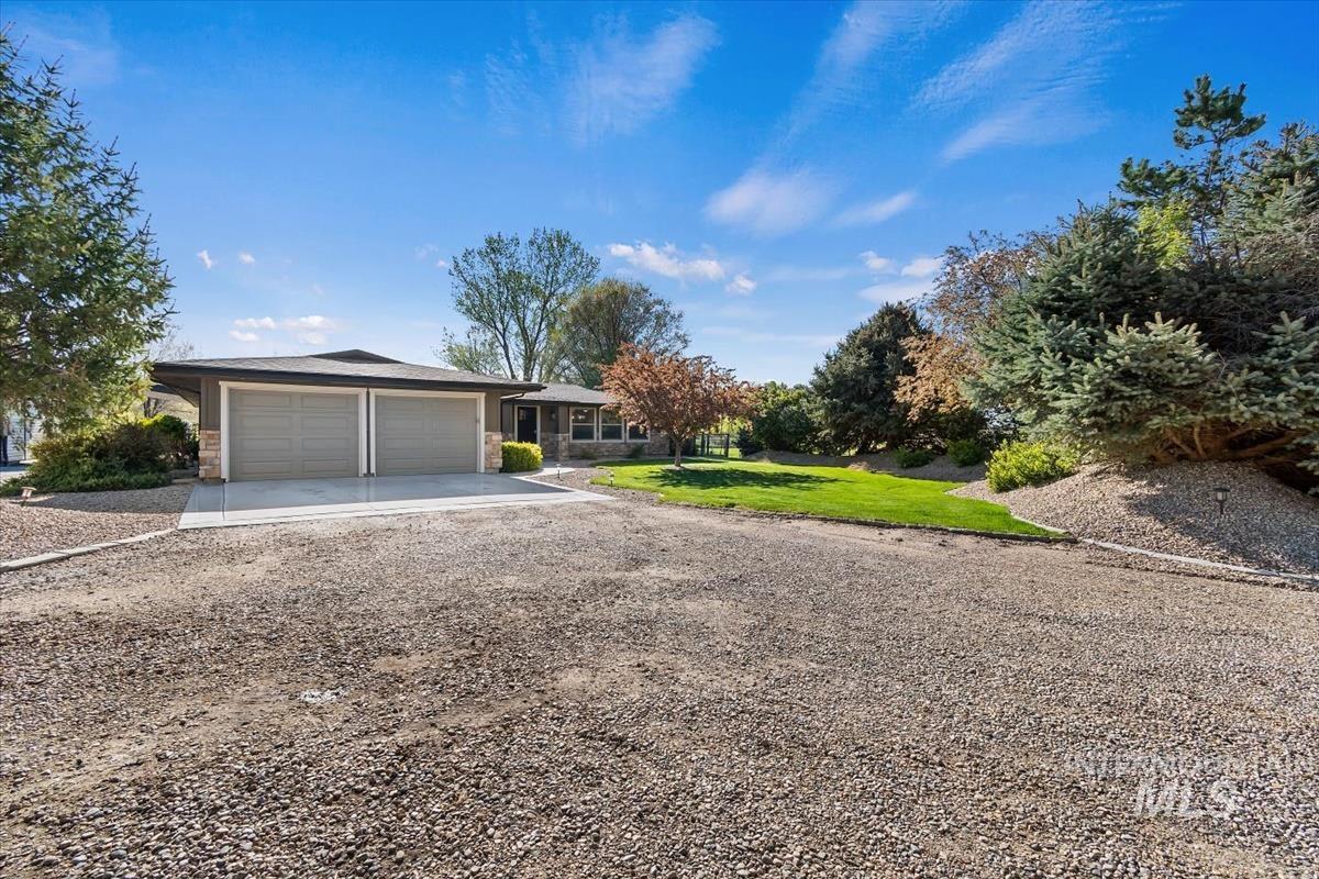 1750 Sand Hollow Rd, Caldwell, Idaho 83607, 4 Bedrooms, 2 Bathrooms, Residential For Sale, Price $874,900, 98984475