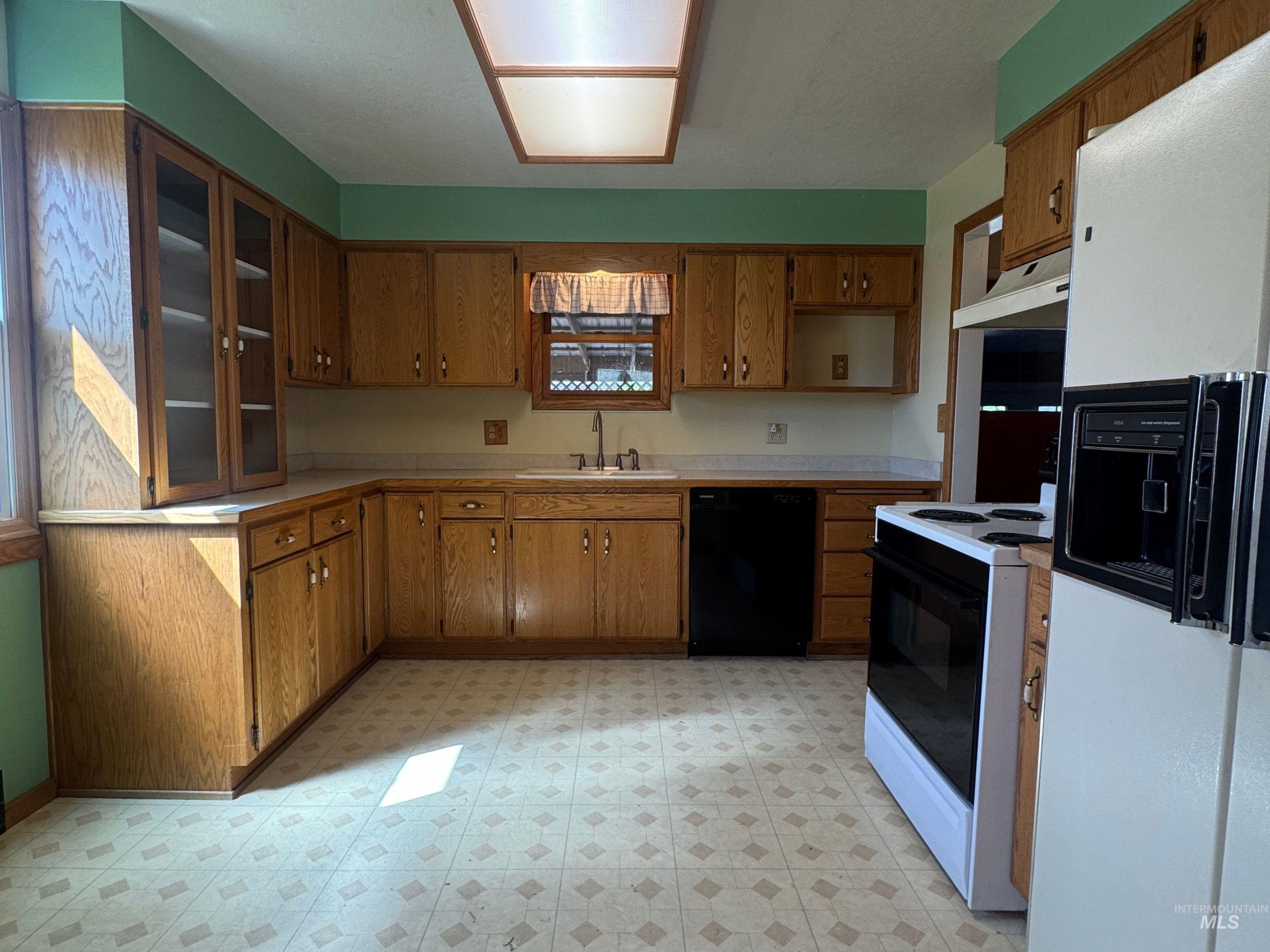 1937 E 4th Ave, Twin Falls, Idaho 83301, 2 Bedrooms, 1 Bathroom, Residential For Sale, Price $295,000,MLS 98984483