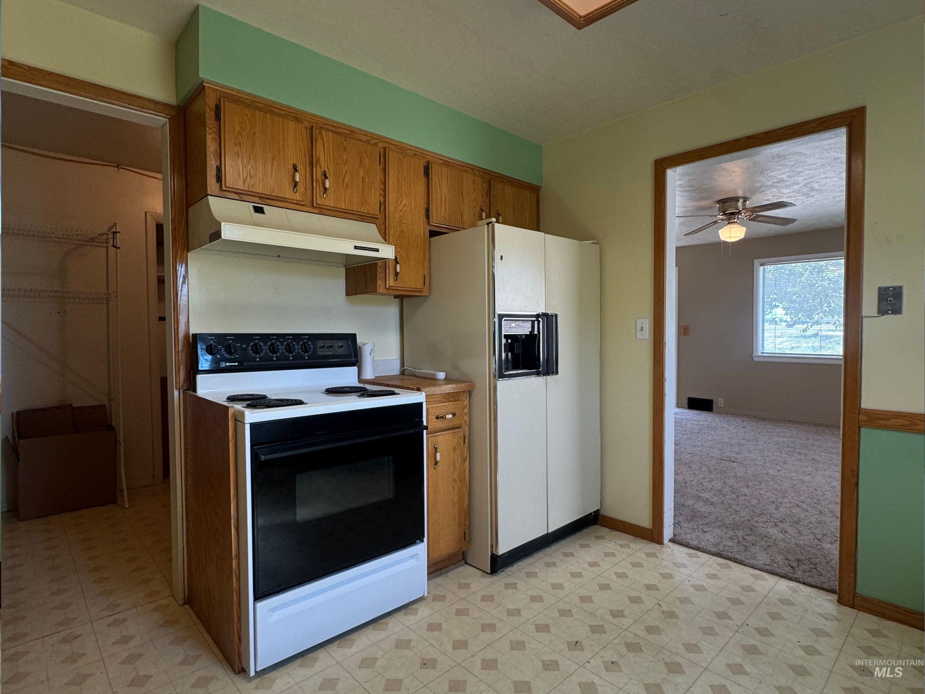 1937 E 4th Ave, Twin Falls, Idaho 83301, 2 Bedrooms, 1 Bathroom, Residential For Sale, Price $295,000,MLS 98984483