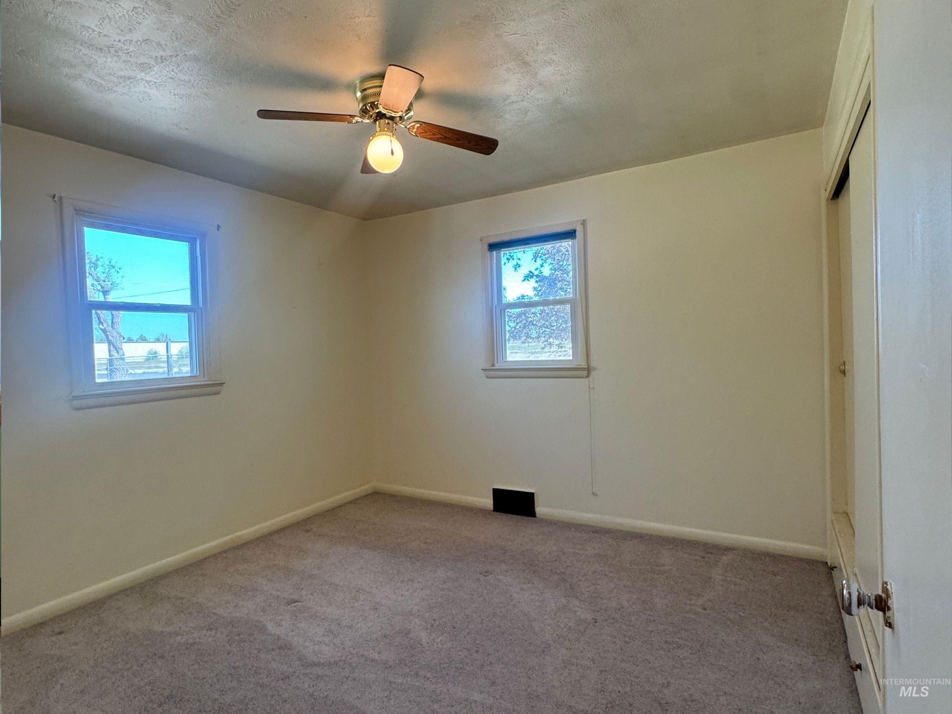 1937 E 4th Ave, Twin Falls, Idaho 83301, 2 Bedrooms, 1 Bathroom, Residential For Sale, Price $295,000,MLS 98984483