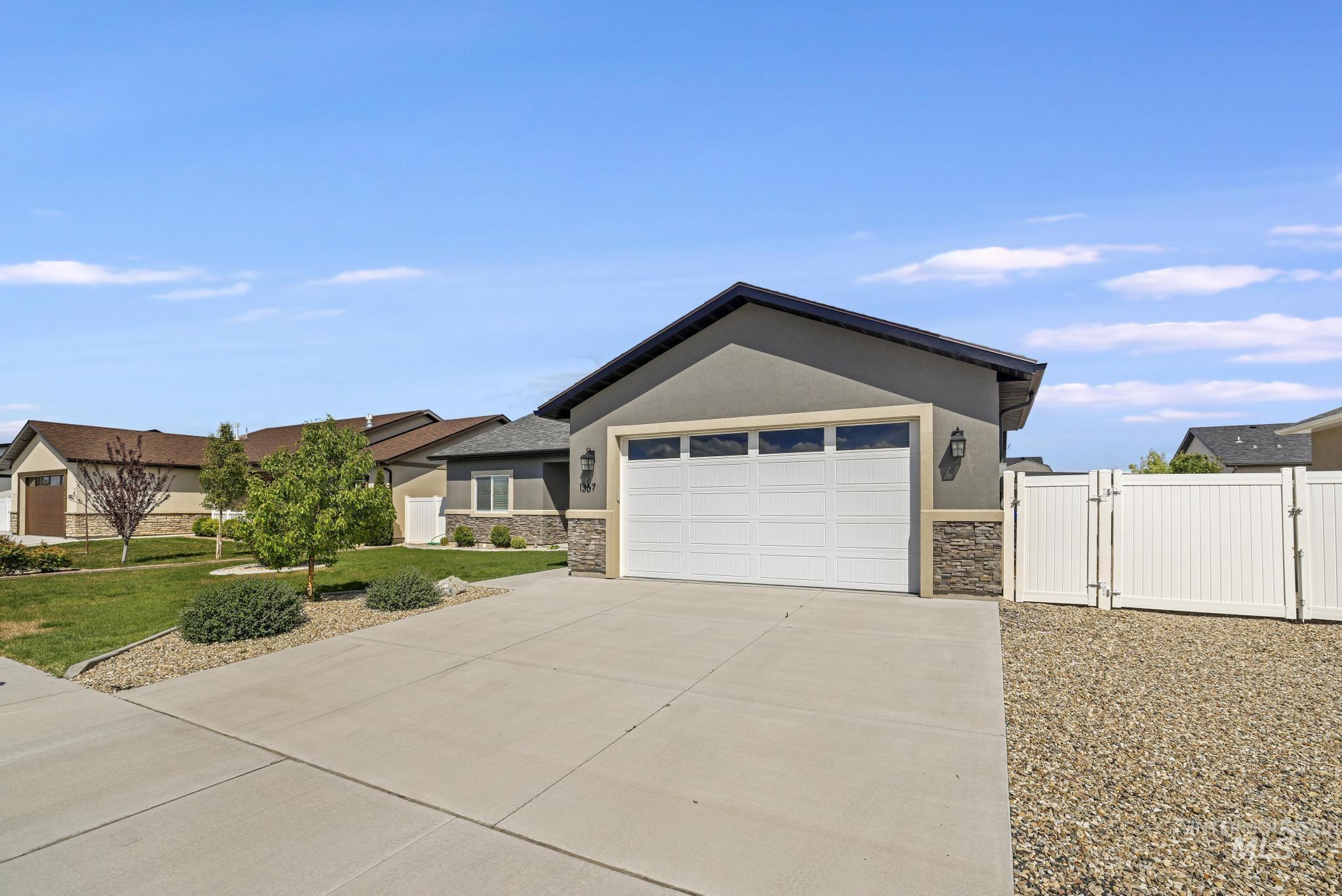 1367 Shelbi, Twin Falls, Idaho 83301, 3 Bedrooms, 2 Bathrooms, Residential For Sale, Price $454,900, 98984487