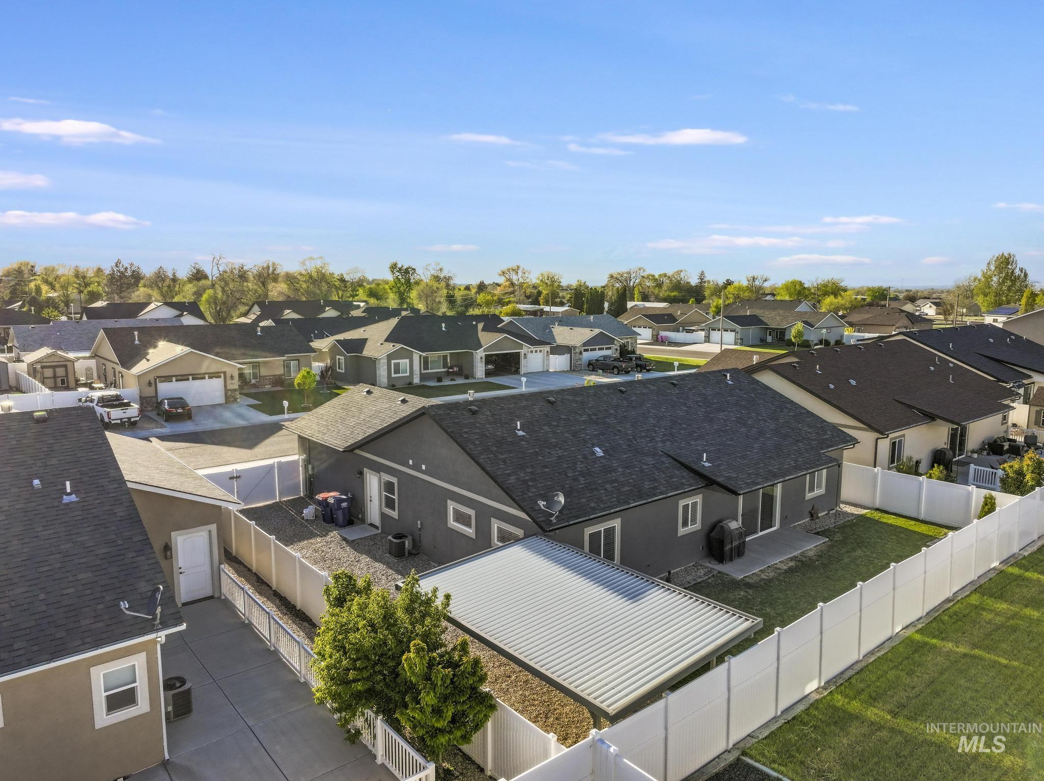 1367 Shelbi, Twin Falls, Idaho 83301, 3 Bedrooms, 2 Bathrooms, Residential For Sale, Price $454,900, 98984487
