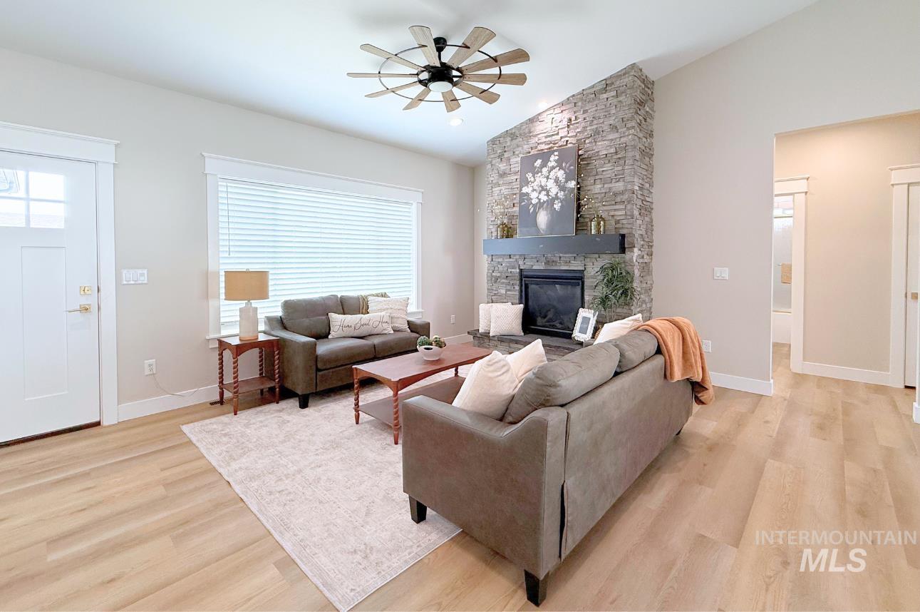 1367 Shelbi, Twin Falls, Idaho 83301, 3 Bedrooms, 2 Bathrooms, Residential For Sale, Price $454,900, 98984487