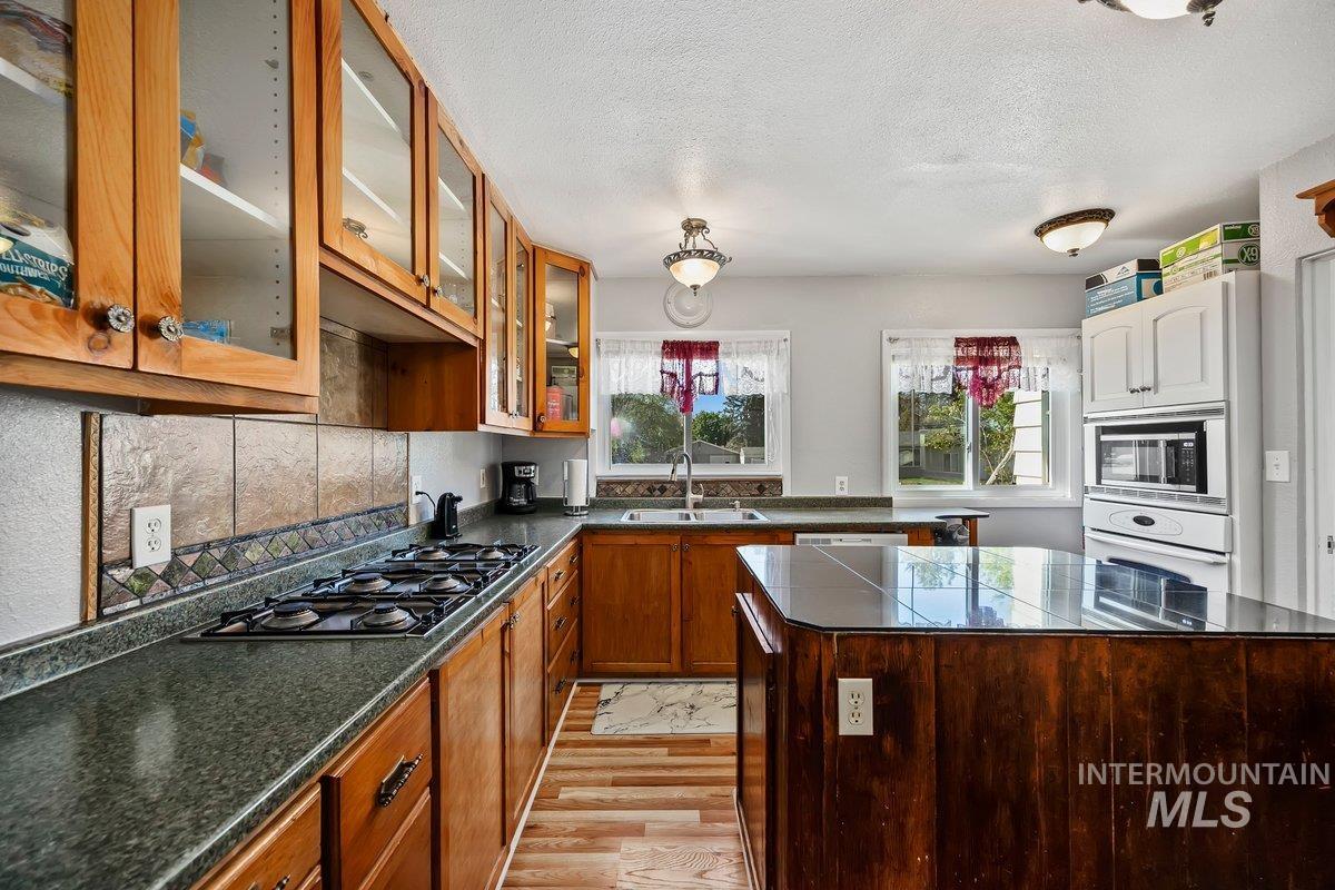712 E Ave. D, Jerome, Idaho 83338, 8 Bedrooms, 3 Bathrooms, Residential For Sale, Price $385,000,MLS 98984489