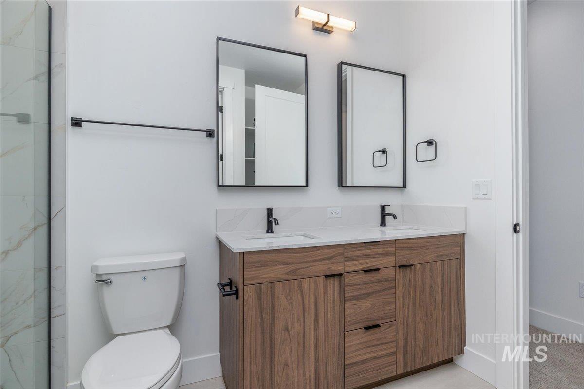 2810 Bannock, Boise, Idaho 83702, 2 Bedrooms, 2.5 Bathrooms, Residential For Sale, Price $560,000, 98984491