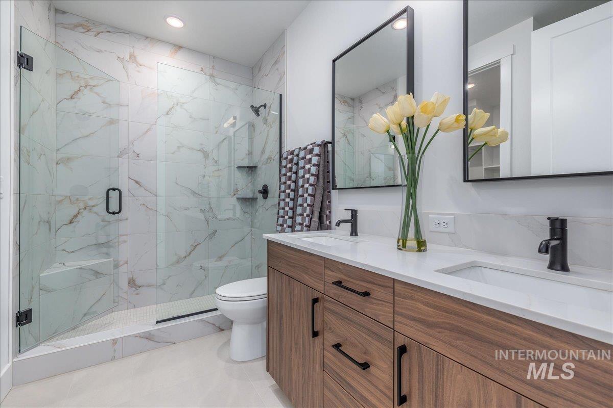2810 W Bannock St, Boise, Idaho 83702, 2 Bedrooms, 2.5 Bathrooms, Residential For Sale, Price $575,000, 98984492