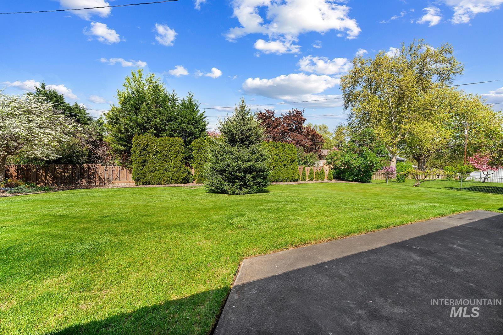 621 23rd Ave, Lewiston, Idaho 83501, 3 Bedrooms, 1.5 Bathrooms, Residential For Sale, Price $375,000, 98984493