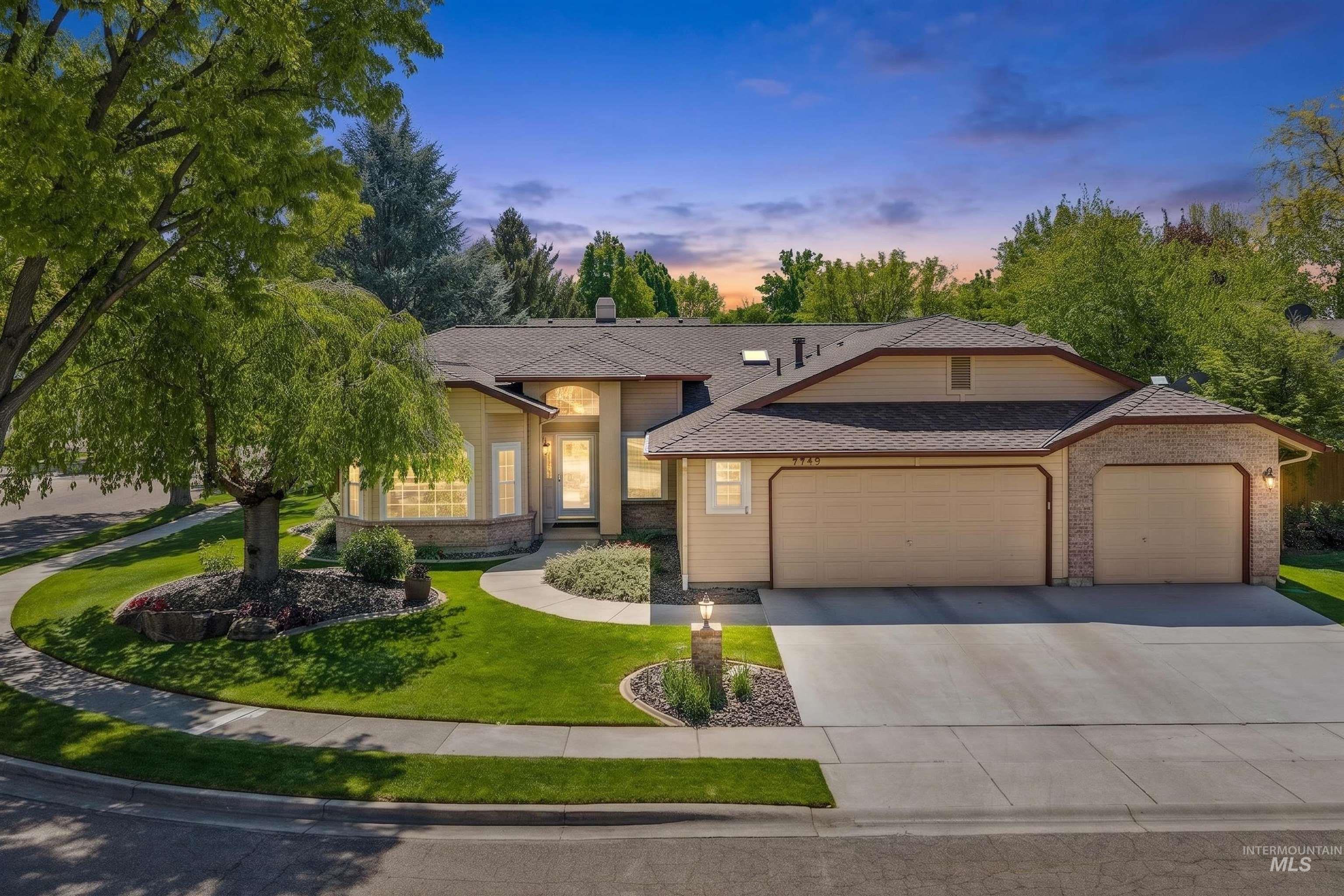 7749 W Bayhill St., Boise, Idaho 83704-0704, 4 Bedrooms, 2 Bathrooms, Residential For Sale, Price $625,000, 98984494