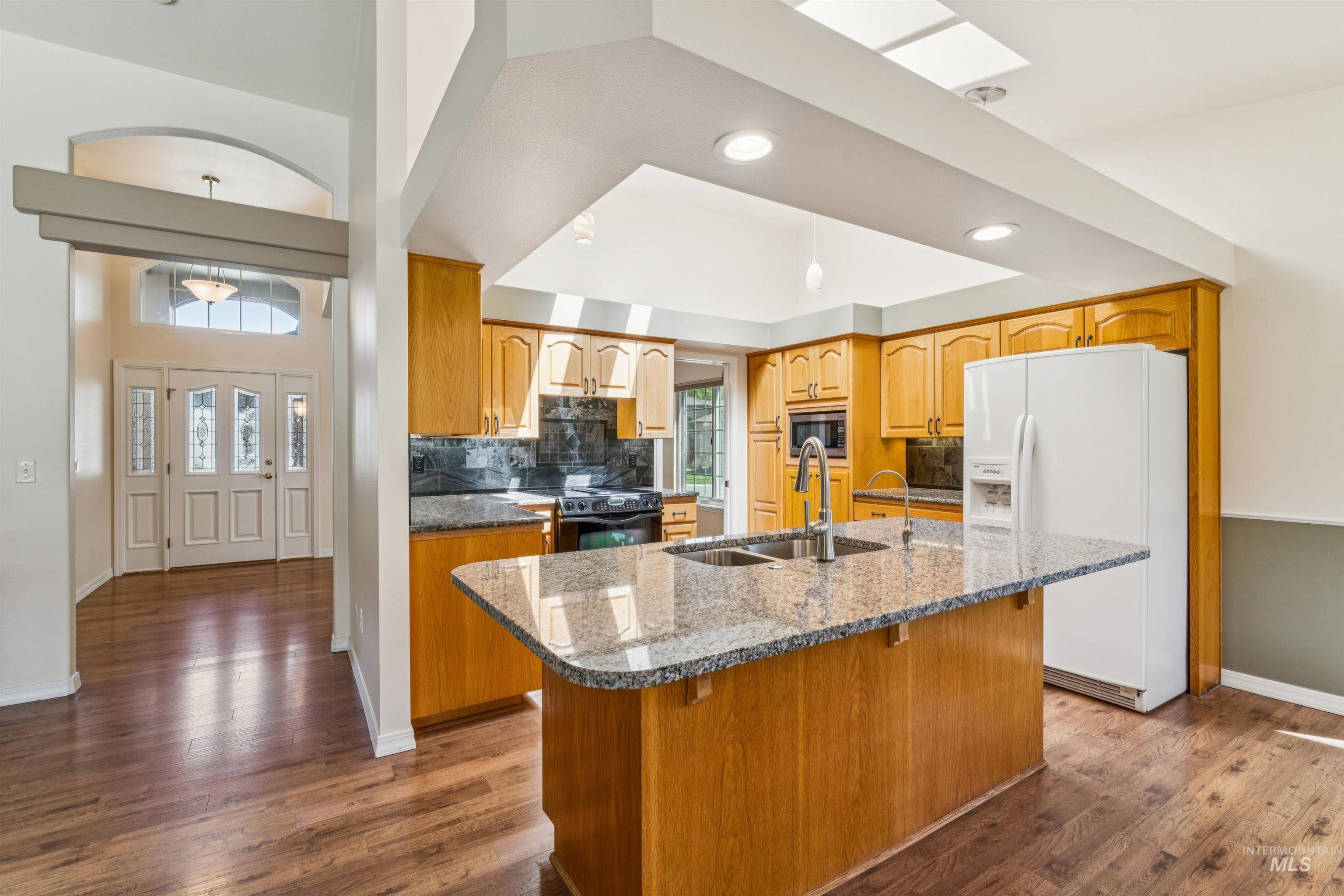 7749 W Bayhill St., Boise, Idaho 83704-0704, 4 Bedrooms, 2 Bathrooms, Residential For Sale, Price $625,000, 98984494