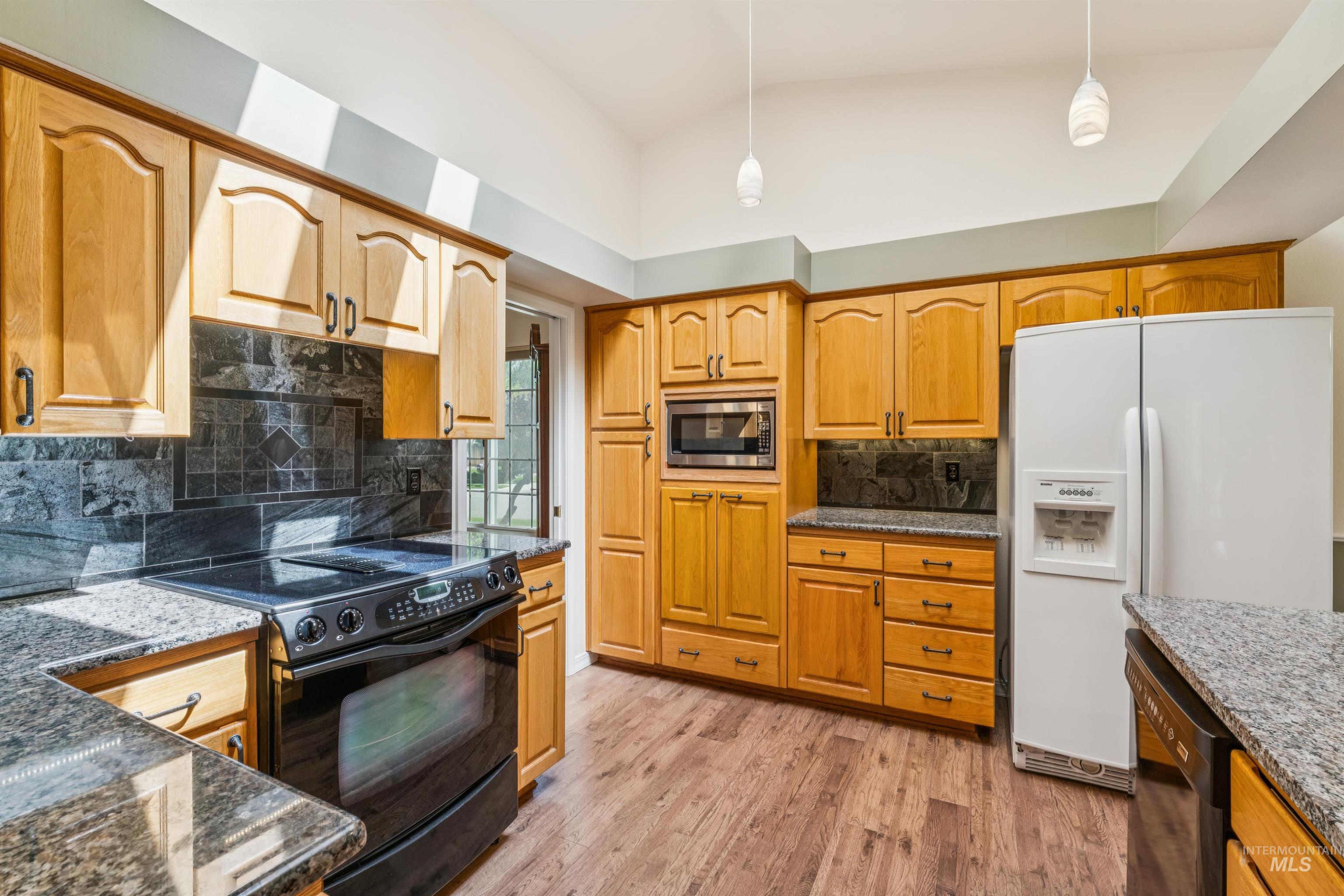 7749 W Bayhill St., Boise, Idaho 83704-0704, 4 Bedrooms, 2 Bathrooms, Residential For Sale, Price $625,000, 98984494