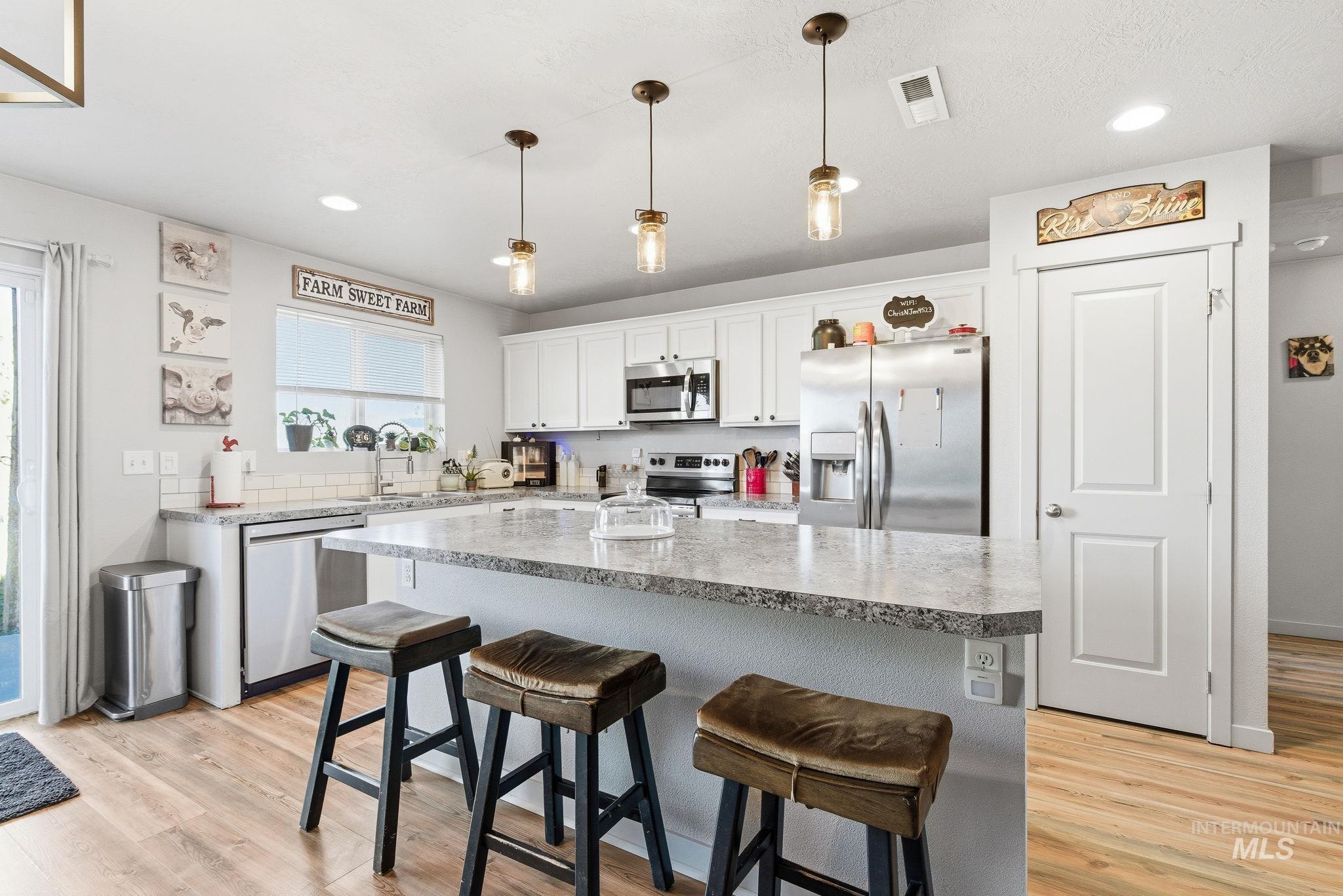 16887 Bethany Ave, Caldwell, Idaho 83607, 3 Bedrooms, 2 Bathrooms, Residential For Sale, Price $364,990, 98984495