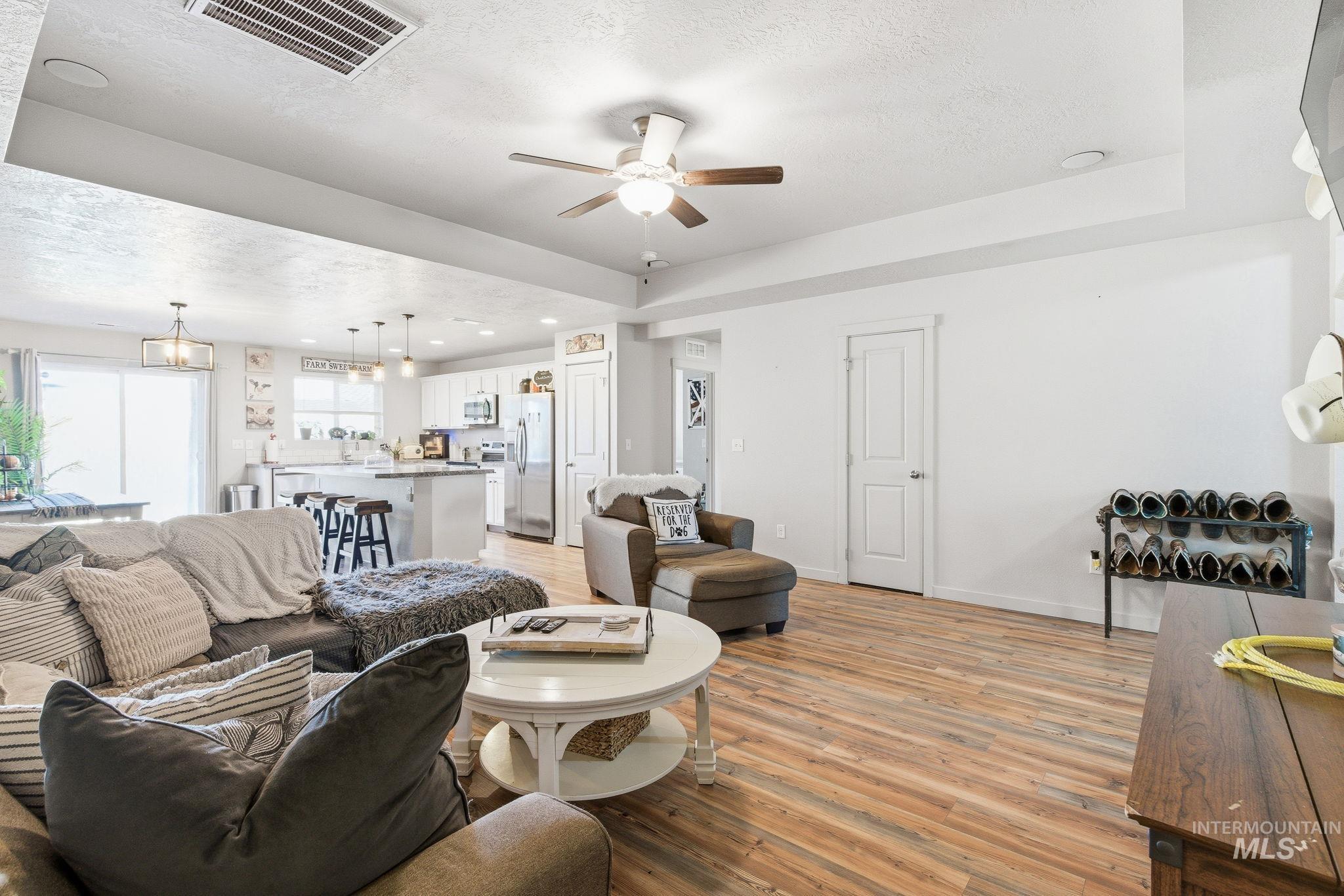 16887 Bethany Ave, Caldwell, Idaho 83607, 3 Bedrooms, 2 Bathrooms, Residential For Sale, Price $364,990, 98984495