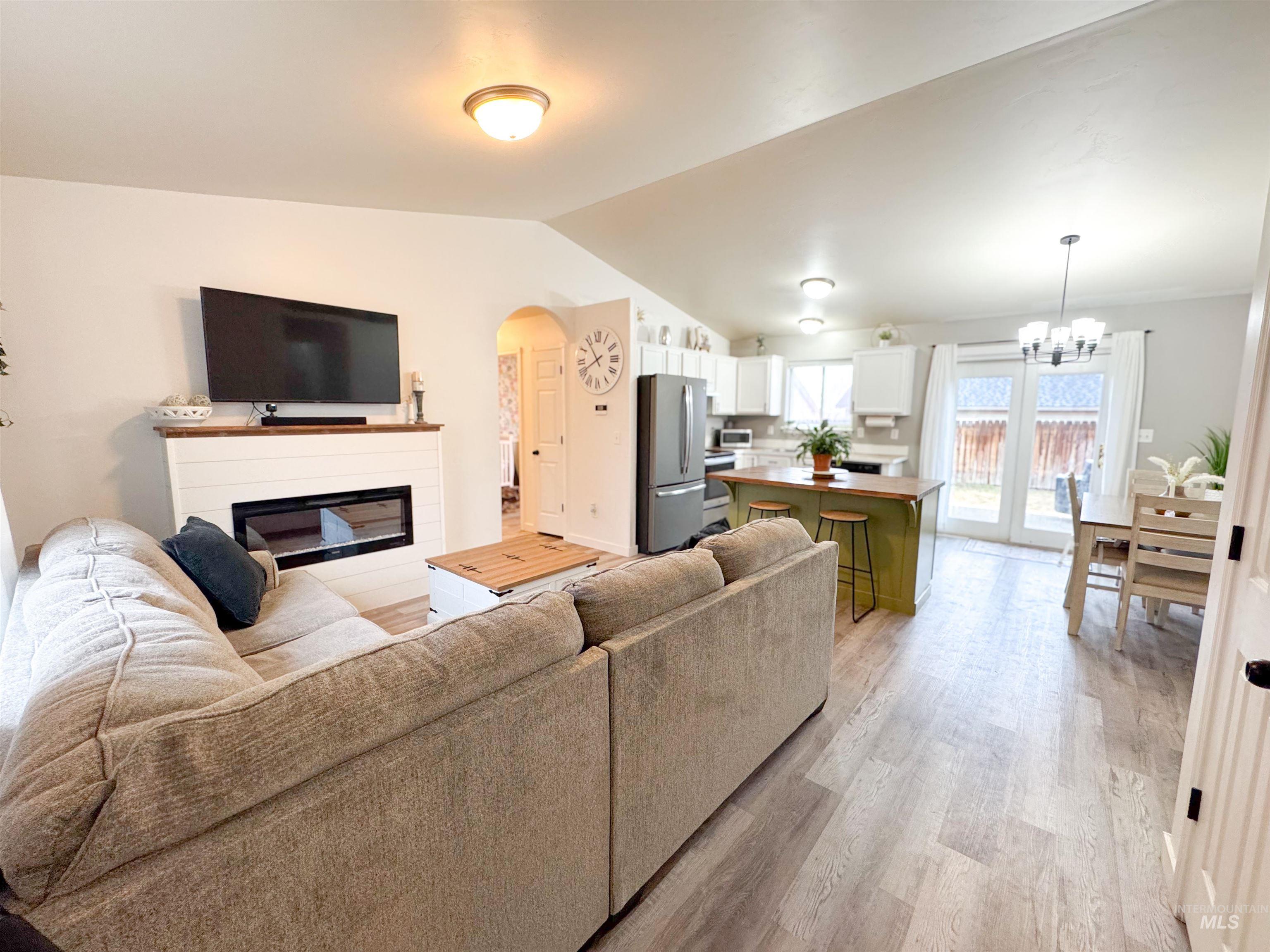 1006 E 21st Ave, Jerome, Idaho 83338, 3 Bedrooms, 2 Bathrooms, Residential For Sale, Price $324,999, 98984496