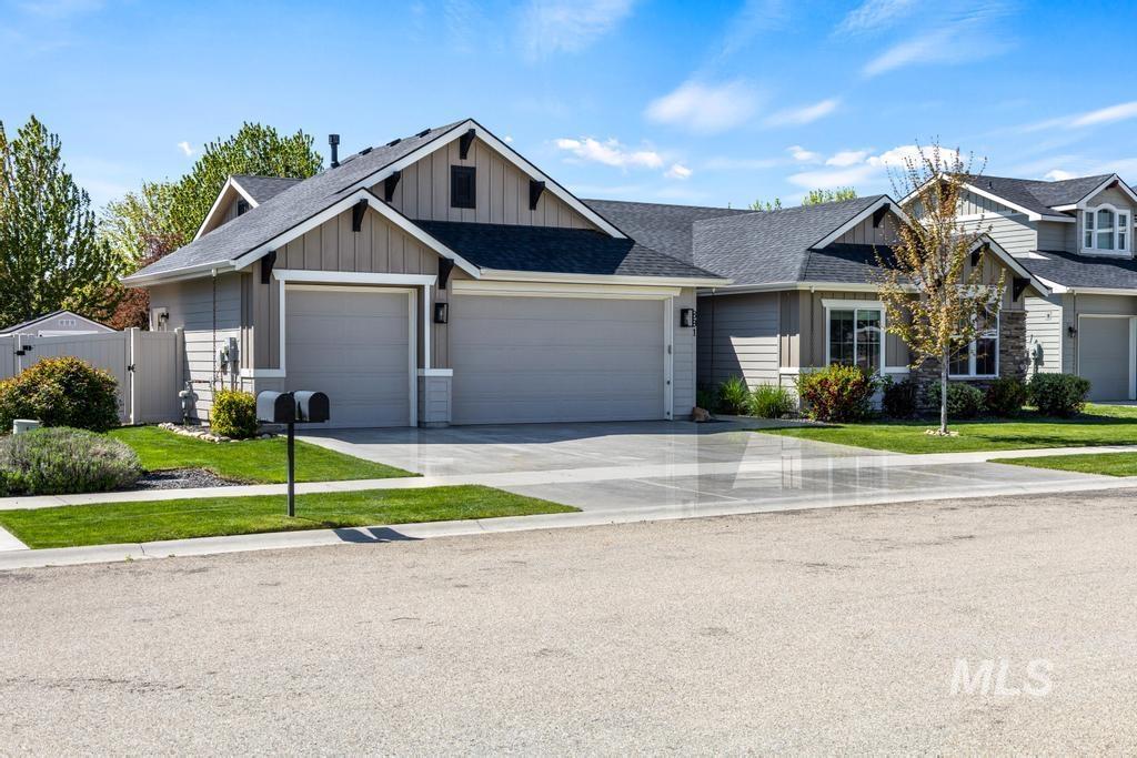 891 N Tullshire Way, Eagle, Idaho 83616, 4 Bedrooms, 2 Bathrooms, Residential For Sale, Price $639,900, 98984497
