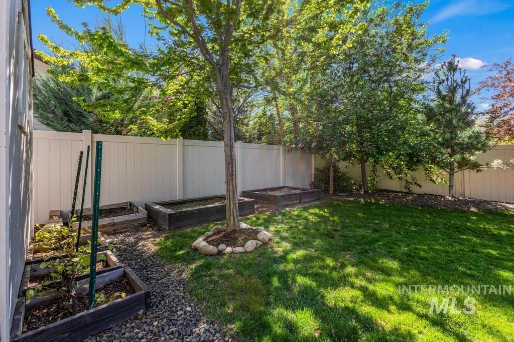 891 N Tullshire Way, Eagle, Idaho 83616, 4 Bedrooms, 2 Bathrooms, Residential For Sale, Price $639,900, 98984497