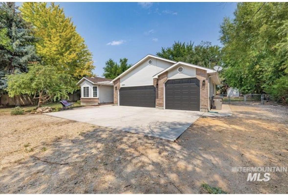 6600 E Victory Rd, Nampa, Idaho 83687, 3 Bedrooms, 2 Bathrooms, Residential For Sale, Price $615,000, 98984498
