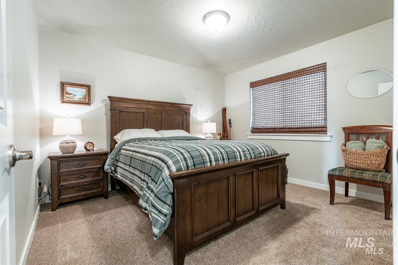 21 Melonie Loop, Cascade, Idaho 83611, 3 Bedrooms, 2 Bathrooms, Residential For Sale, Price $714,000, 98984499