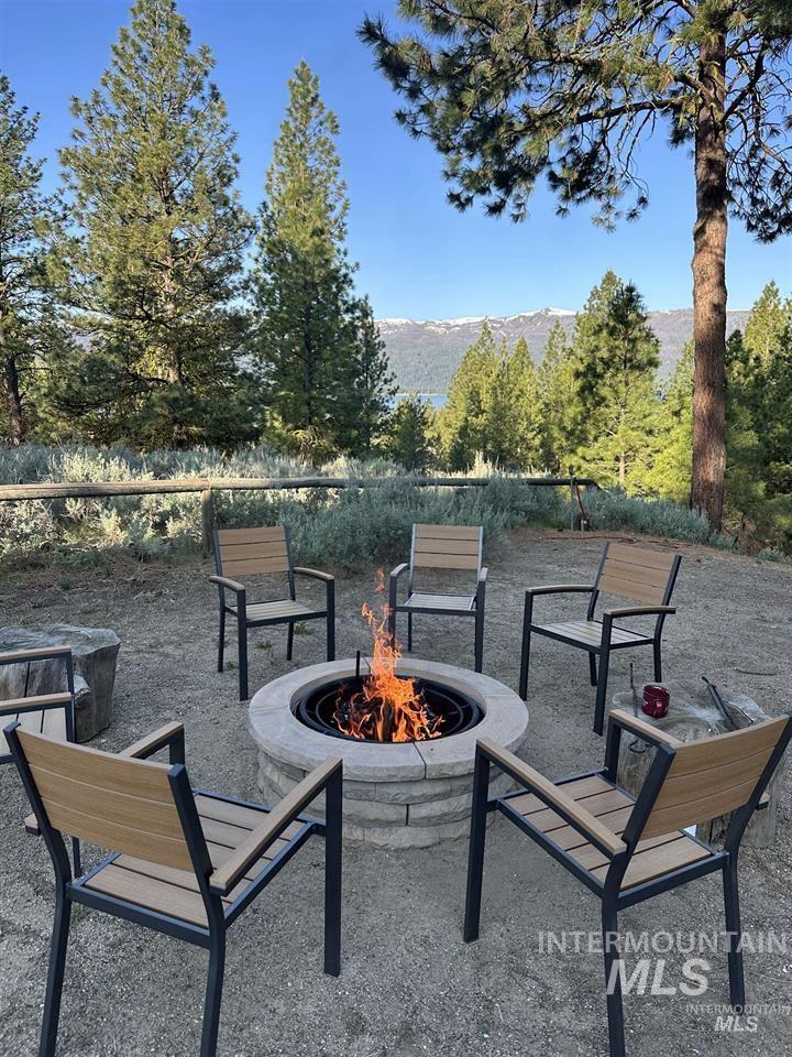21 Melonie Loop, Cascade, Idaho 83611, 3 Bedrooms, 2 Bathrooms, Residential For Sale, Price $714,000, 98984499