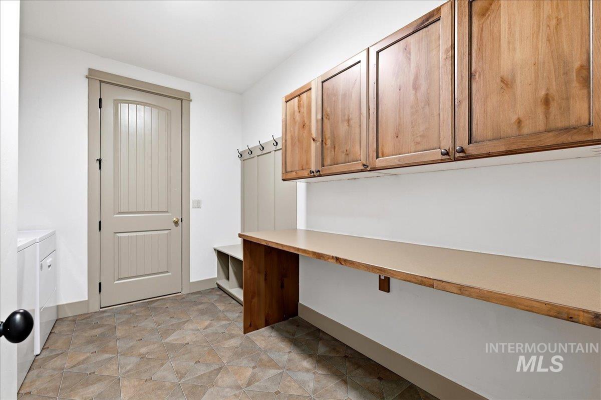 2965 N Centrepoint Way, Meridian, Idaho 83646, 3 Bedrooms, 2 Bathrooms, Residential For Sale, Price $465,000, 98984500