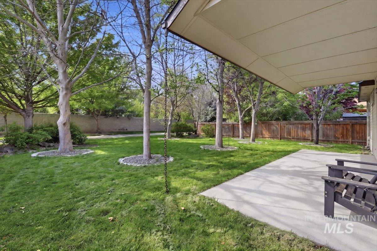 2965 N Centrepoint Way, Meridian, Idaho 83646, 3 Bedrooms, 2 Bathrooms, Residential For Sale, Price $465,000, 98984500