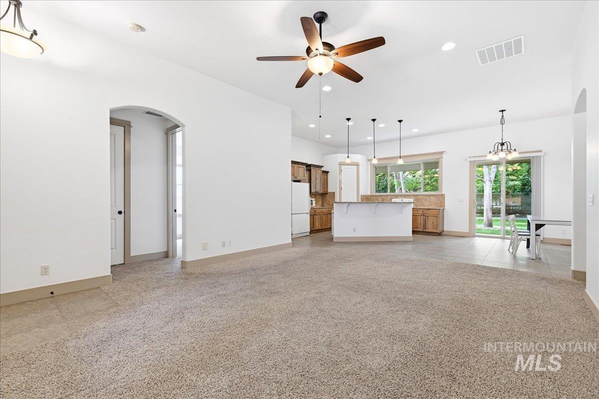 2965 N Centrepoint Way, Meridian, Idaho 83646, 3 Bedrooms, 2 Bathrooms, Residential For Sale, Price $465,000, 98984500