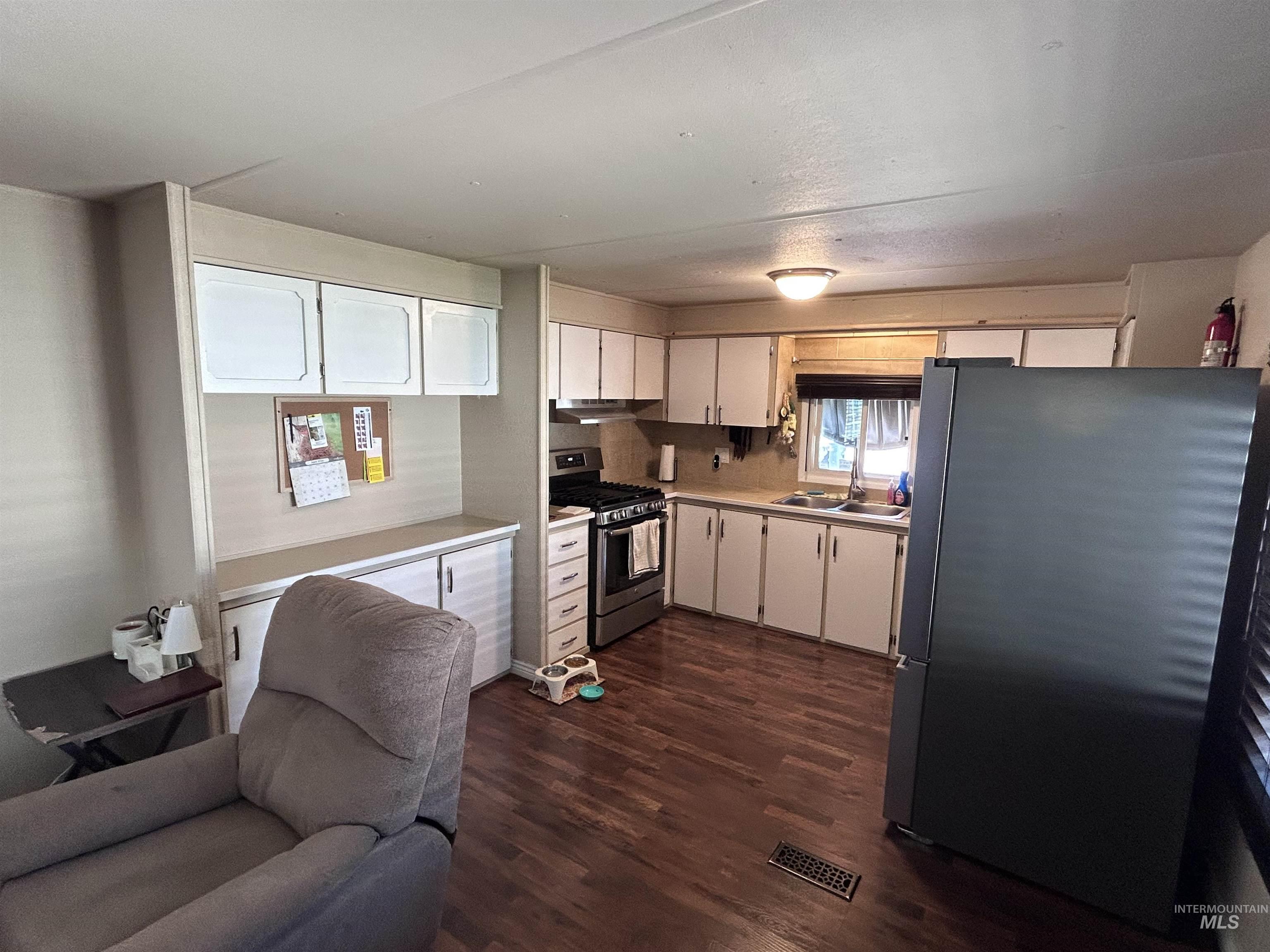790 N Riviera #6, Boise, Idaho 83703, 2 Bedrooms, 1 Bathroom, Residential For Sale, Price $80,500, 98984501