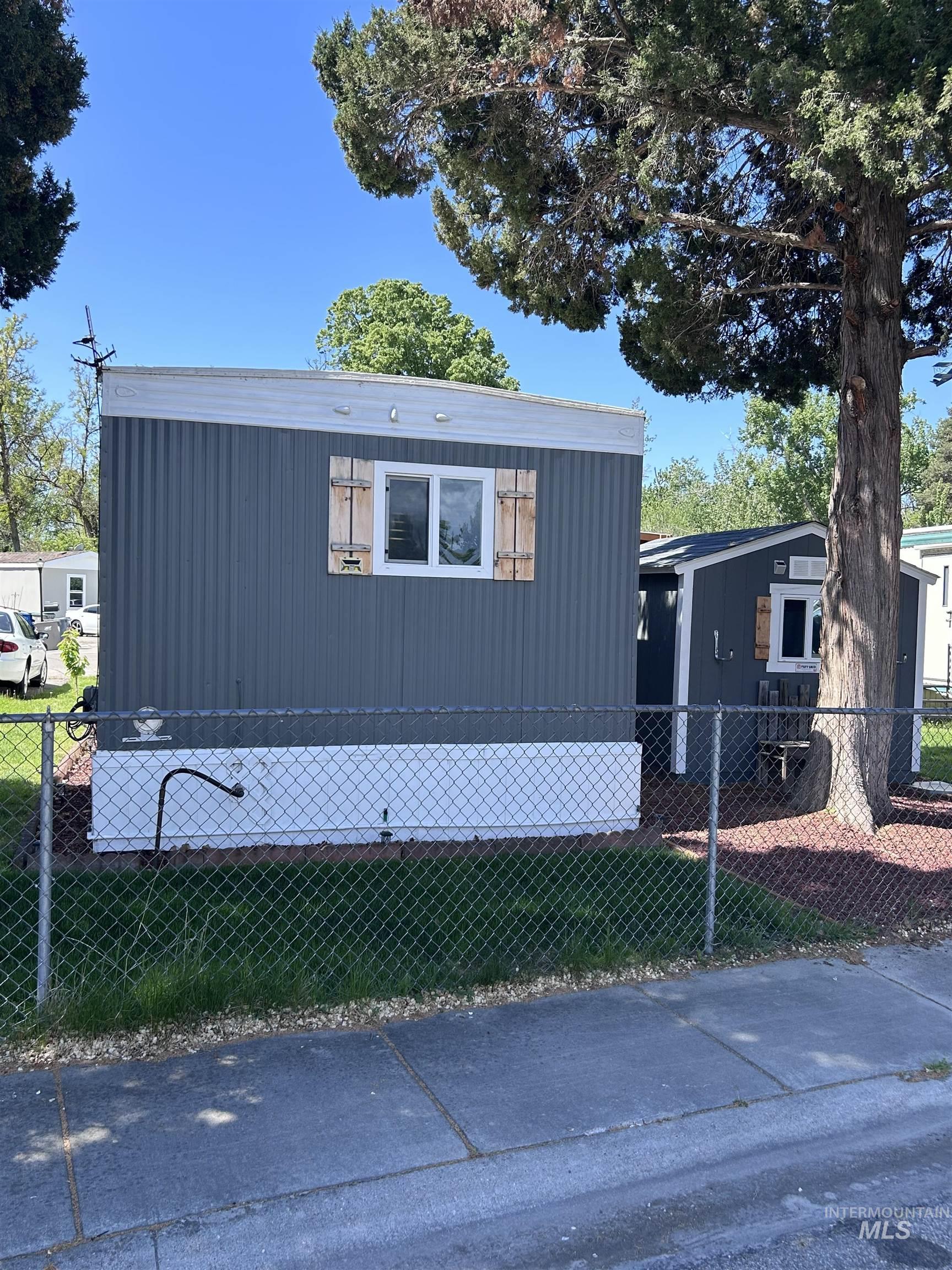 790 N Riviera #6, Boise, Idaho 83703, 2 Bedrooms, 1 Bathroom, Residential For Sale, Price $80,500, 98984501