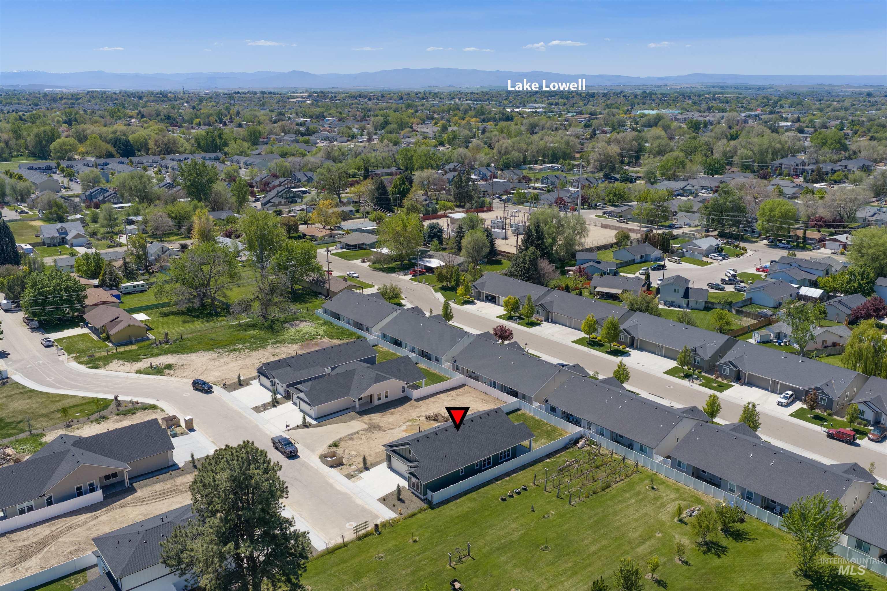 933 S Almond St, Nampa, Idaho 83686, 4 Bedrooms, 3 Bathrooms, Residential For Sale, Price $499,900, 98984503