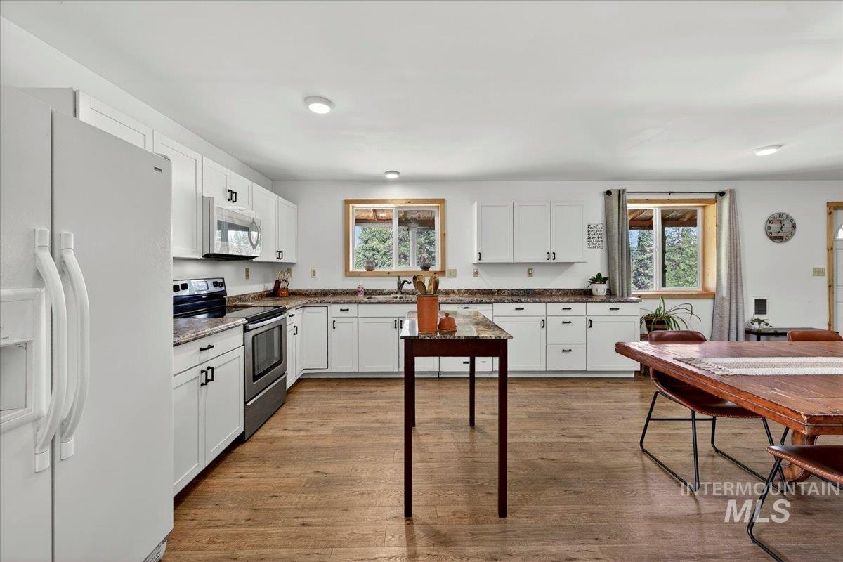 99 Meadow Drive, Idaho City, Idaho 83631, 4 Bedrooms, 3 Bathrooms, Residential For Sale, Price $610,000, 98984504
