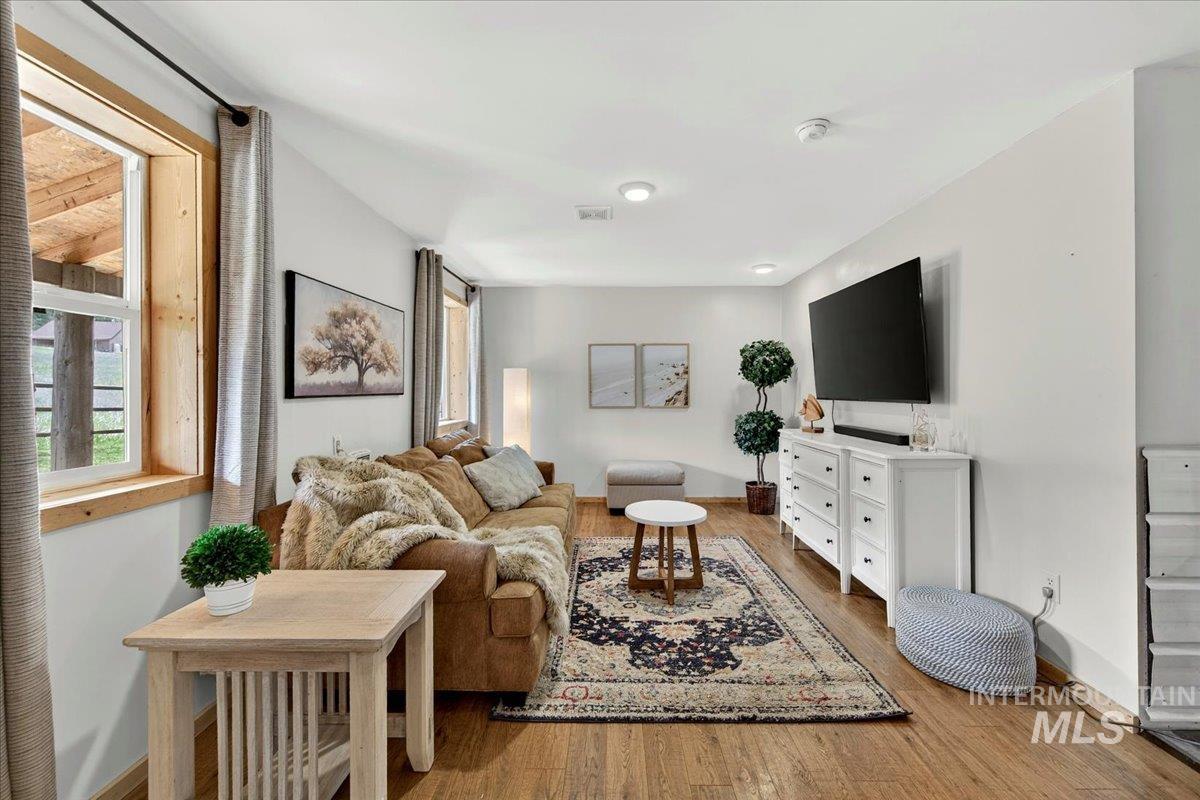 99 Meadow Drive, Idaho City, Idaho 83631, 4 Bedrooms, 3 Bathrooms, Residential For Sale, Price $610,000, 98984504