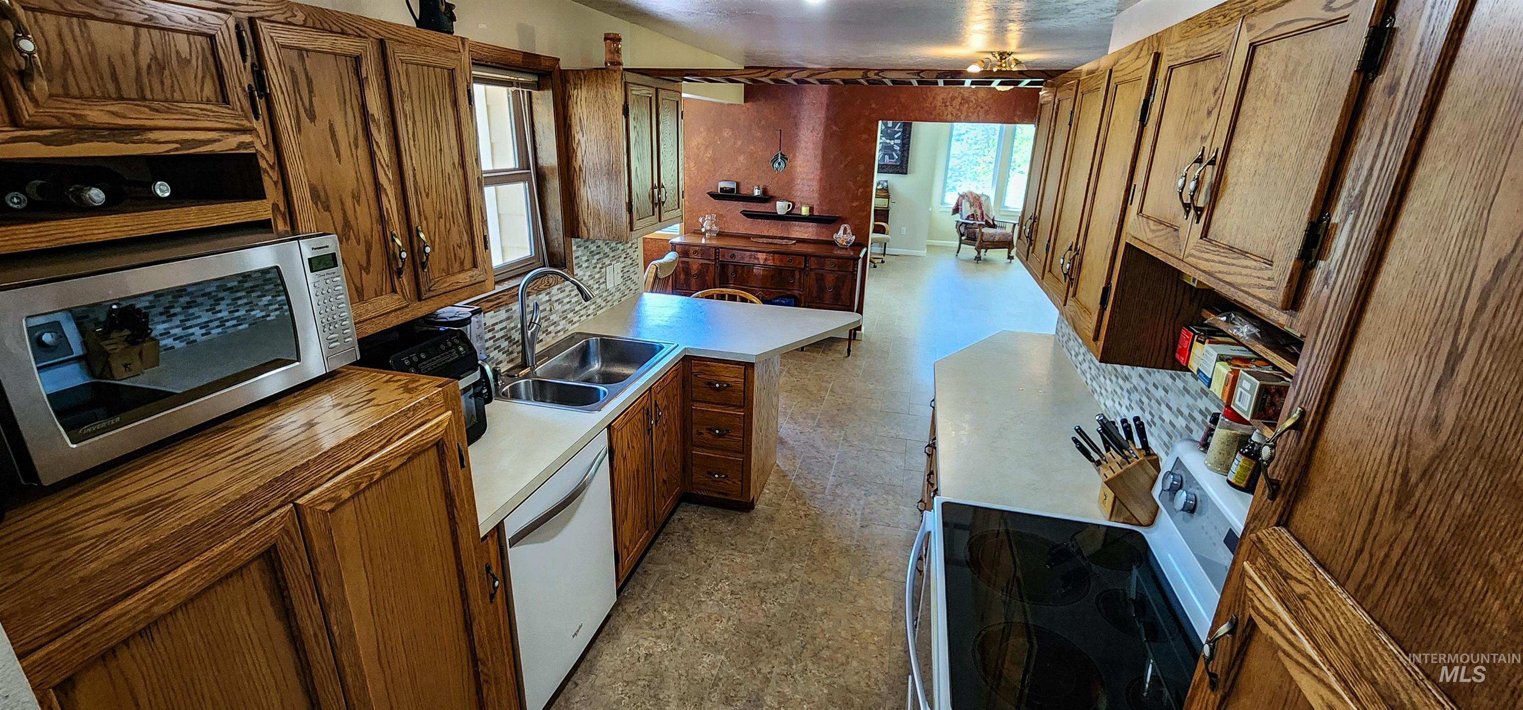 106 S Newsome St, Harpster, Idaho 83552, 4 Bedrooms, 2.5 Bathrooms, Residential For Sale, Price $619,900, 98984505