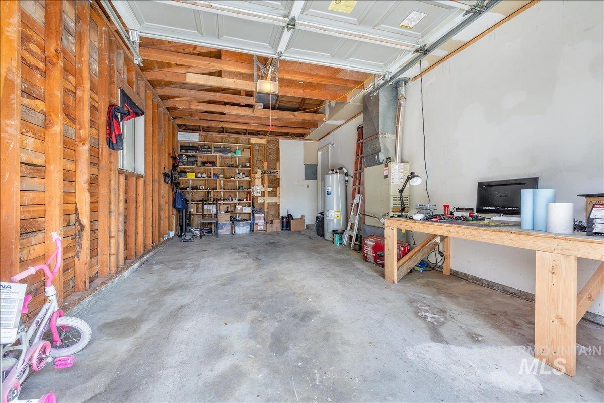 3009 N Tamarack Dr, Boise, Idaho 83703, 2 Bedrooms, 1 Bathroom, Residential Income For Sale, Price $1,200,000,MLS 98984508
