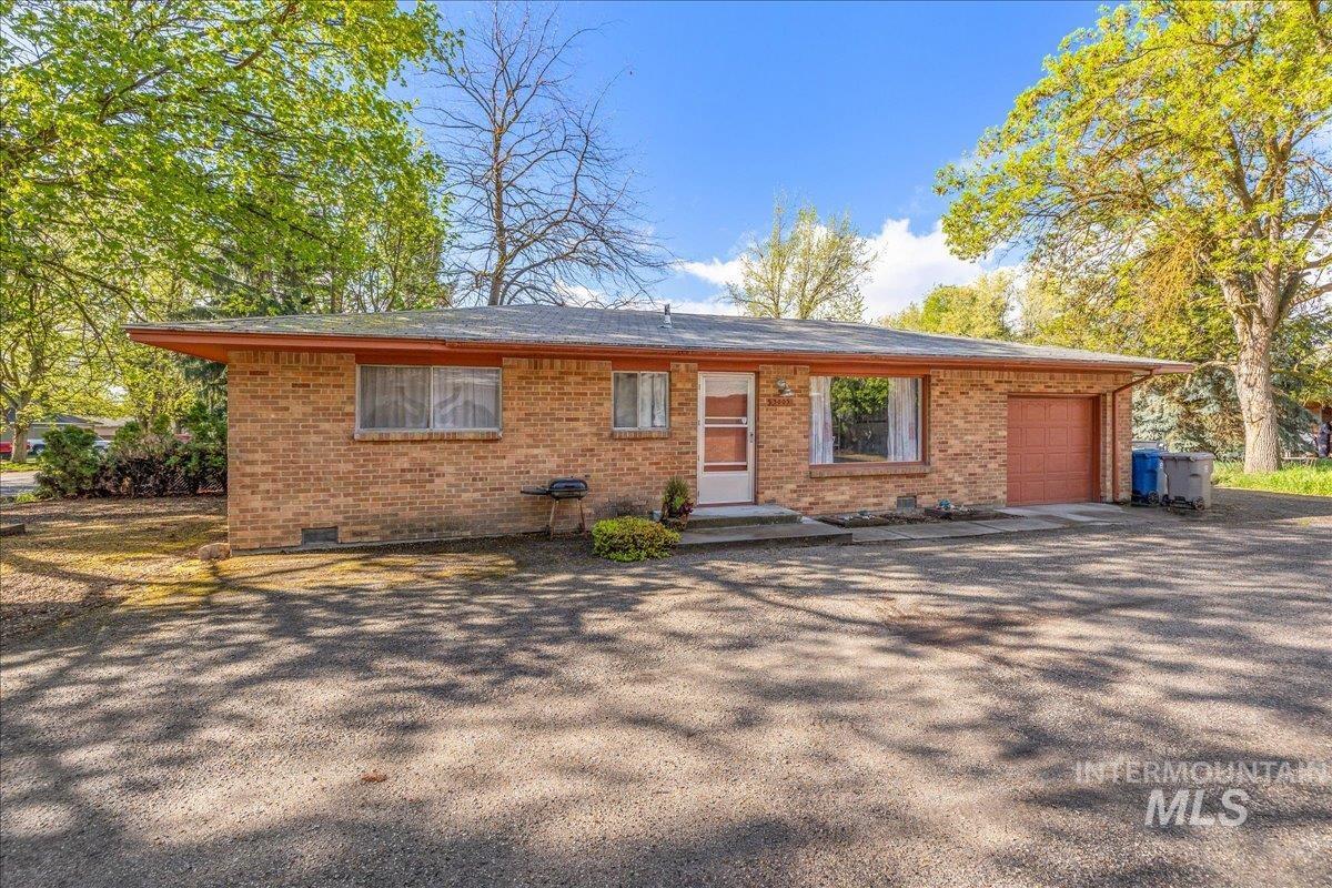 3009 N Tamarack Dr, Boise, Idaho 83703, 2 Bedrooms, 1 Bathroom, Residential Income For Sale, Price $1,200,000,MLS 98984508