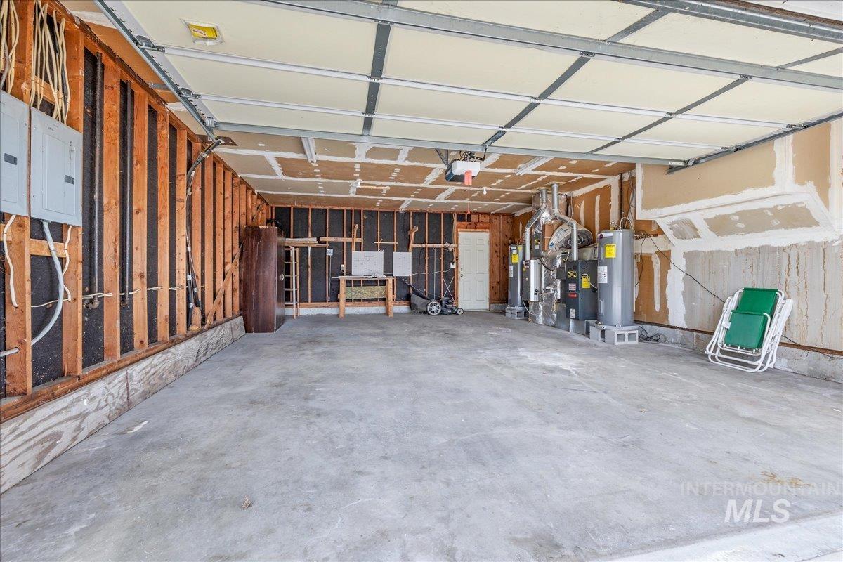 3009 N Tamarack Dr, Boise, Idaho 83703, 2 Bedrooms, 1 Bathroom, Residential Income For Sale, Price $1,200,000,MLS 98984508