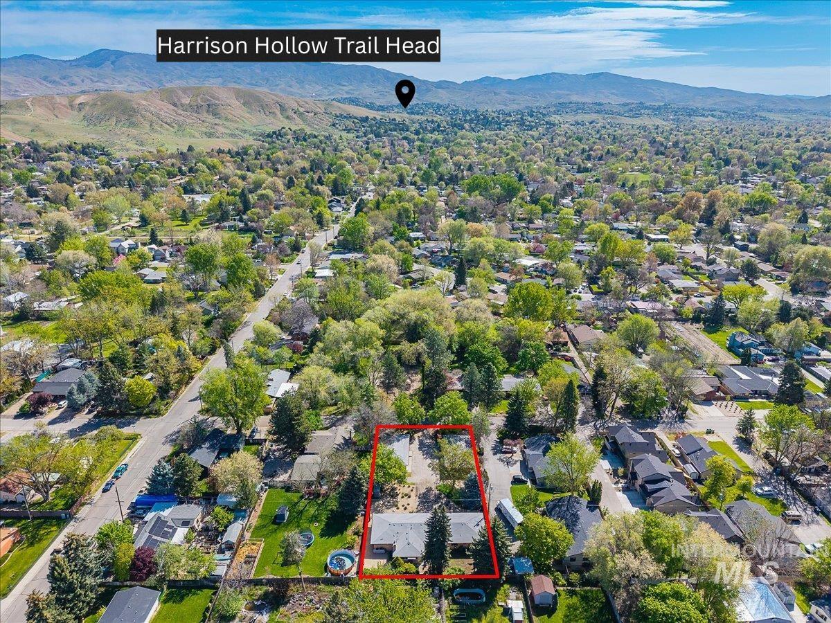 3009 N Tamarack Dr, Boise, Idaho 83703, 2 Bedrooms, 1 Bathroom, Residential Income For Sale, Price $1,200,000,MLS 98984508