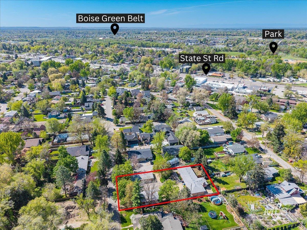 3009 N Tamarack Dr, Boise, Idaho 83703, 2 Bedrooms, 1 Bathroom, Residential Income For Sale, Price $1,200,000,MLS 98984508