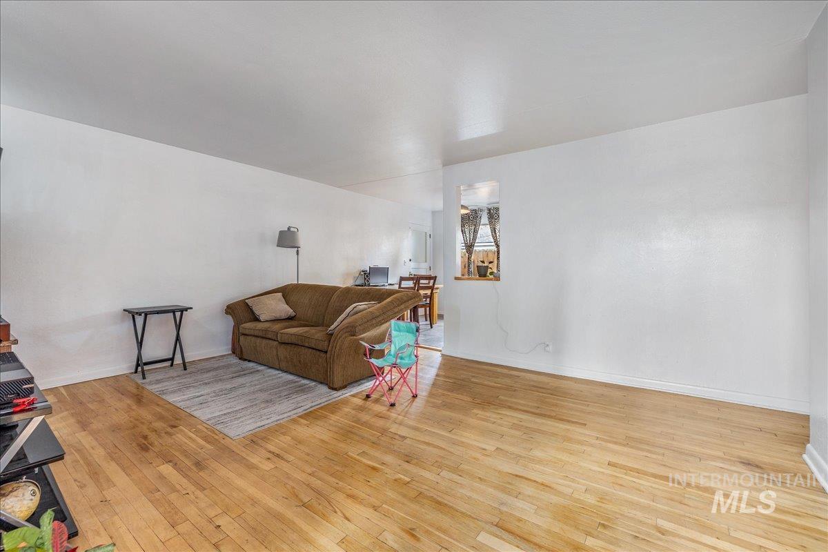 3009 N Tamarack Dr, Boise, Idaho 83703, 2 Bedrooms, 1 Bathroom, Residential Income For Sale, Price $1,200,000,MLS 98984508