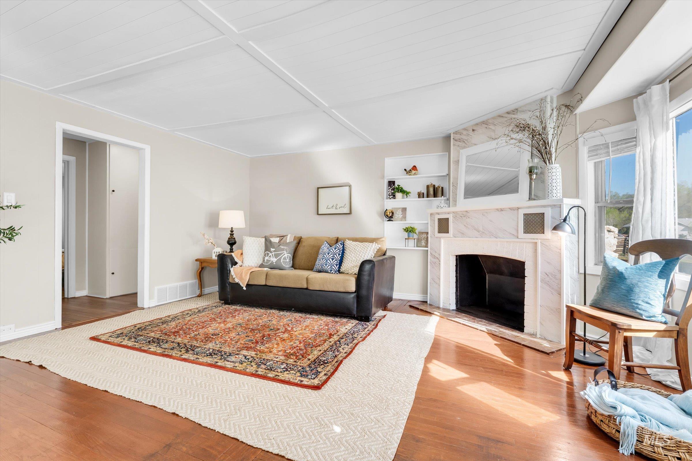 285 N Alton Ave, Glenns Ferry, Idaho 83623, 2 Bedrooms, 1 Bathroom, Residential For Sale, Price $230,000, 98984510