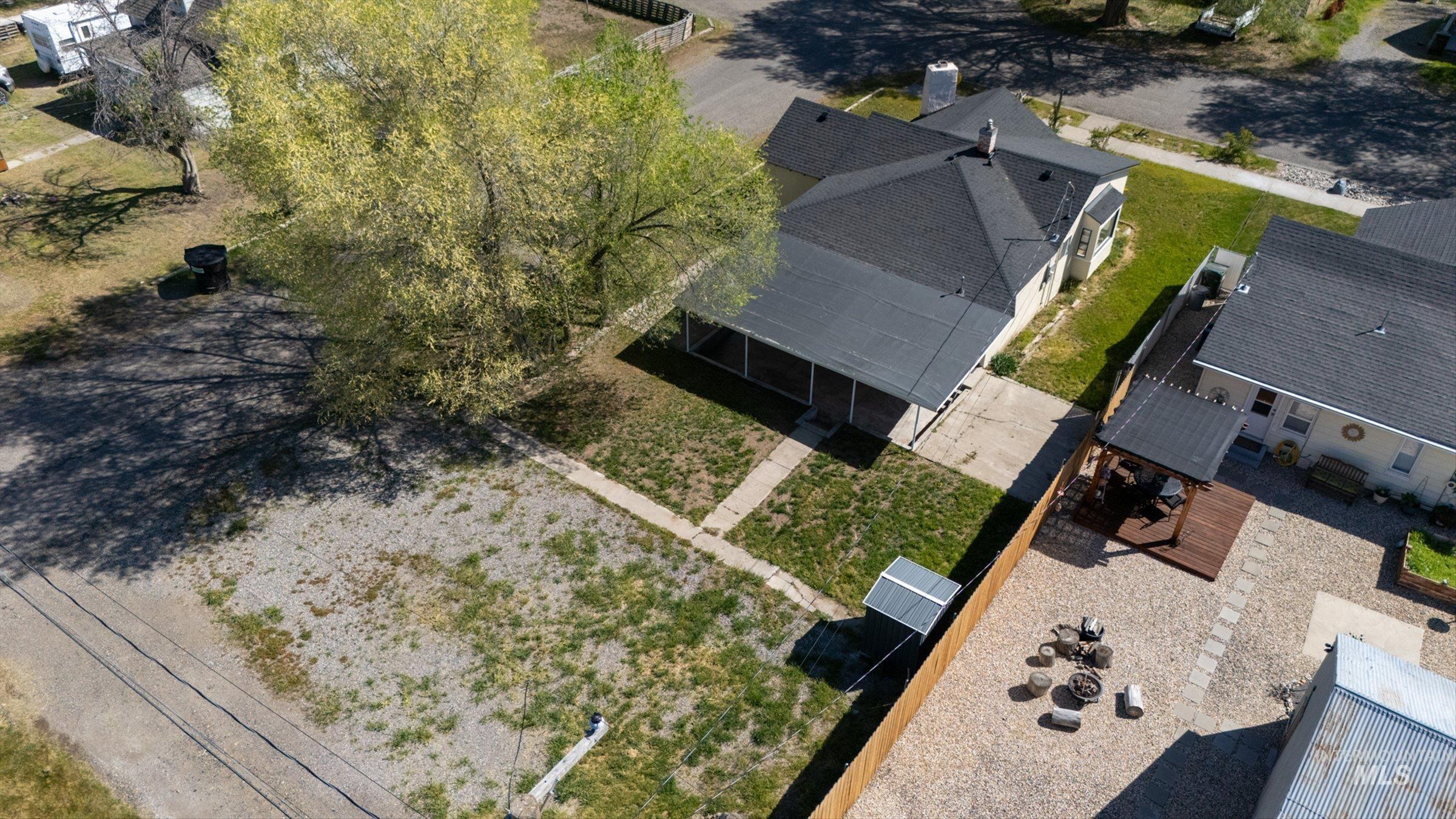 285 N Alton Ave, Glenns Ferry, Idaho 83623, 2 Bedrooms, 1 Bathroom, Residential For Sale, Price $230,000, 98984510