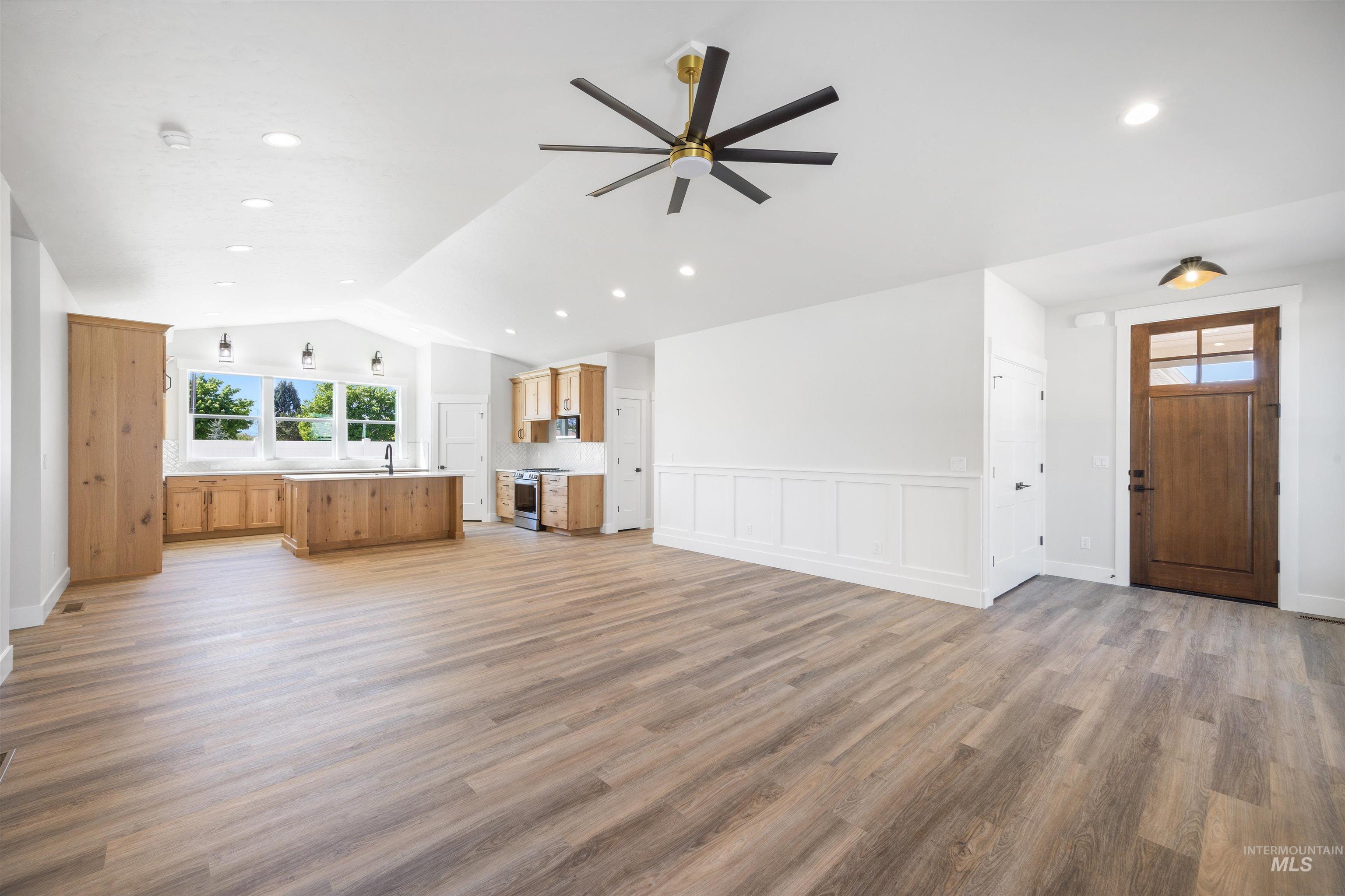 958 S Almond St, Nampa, Idaho 83686, 3 Bedrooms, 2 Bathrooms, Residential For Sale, Price $509,900, 98984511