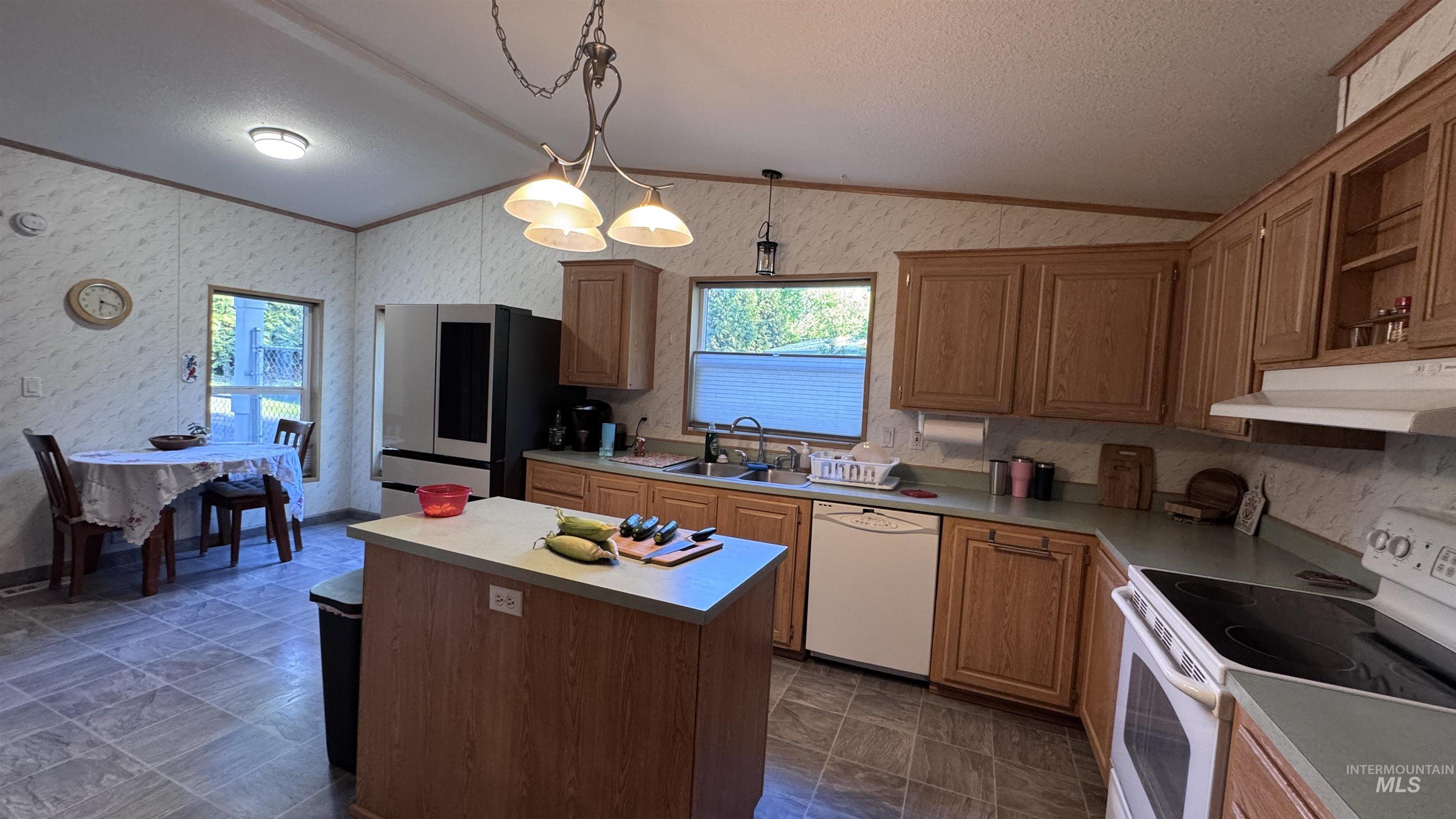71 Mallard Dr, Orofino, Idaho 83544, 3 Bedrooms, 2 Bathrooms, Residential For Sale, Price $129,000, 98984513