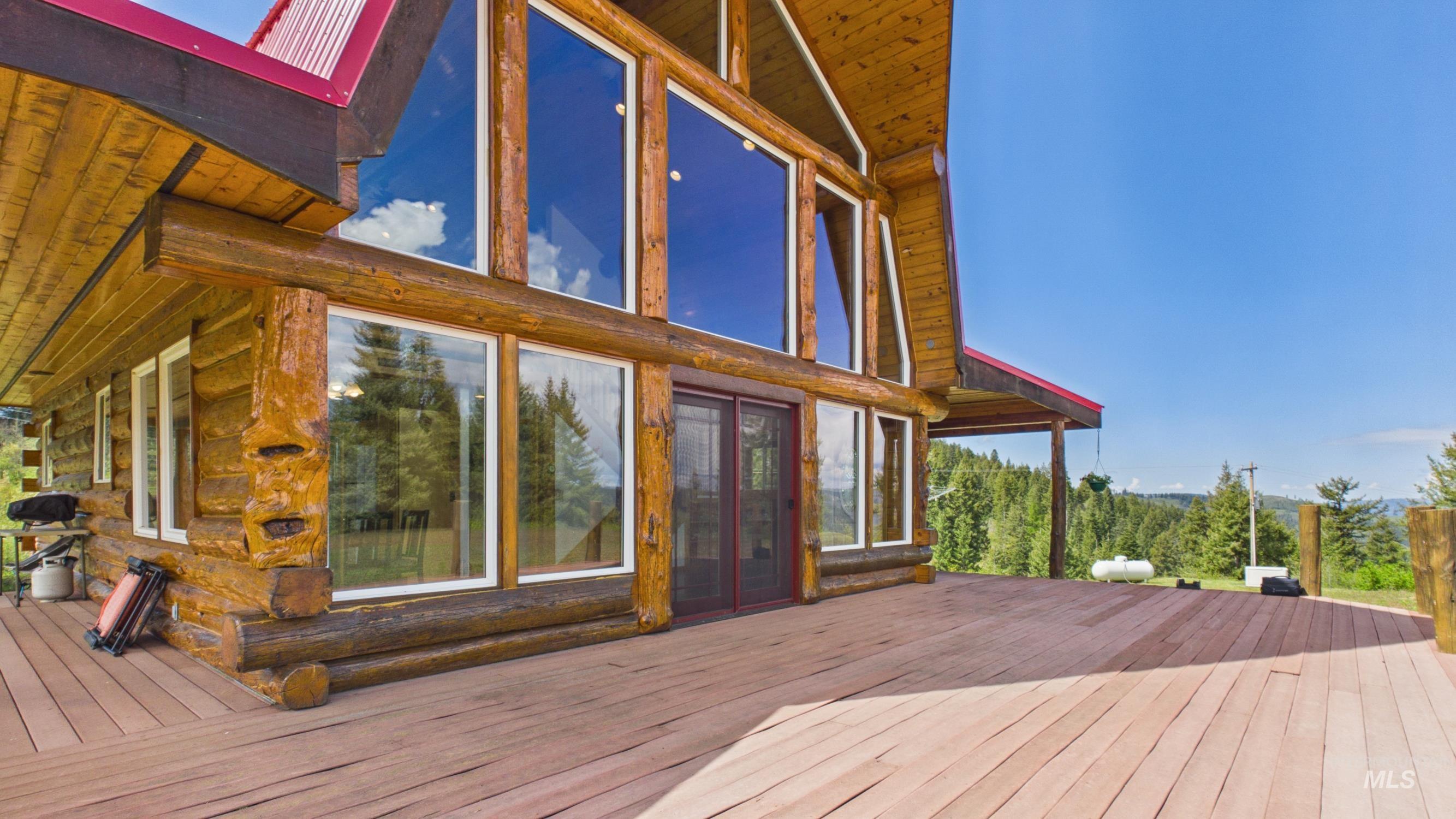 706 Canyon Rim Lane, Orofino, Idaho 83544, 3 Bedrooms, 2 Bathrooms, Residential For Sale, Price $555,000, 98984514
