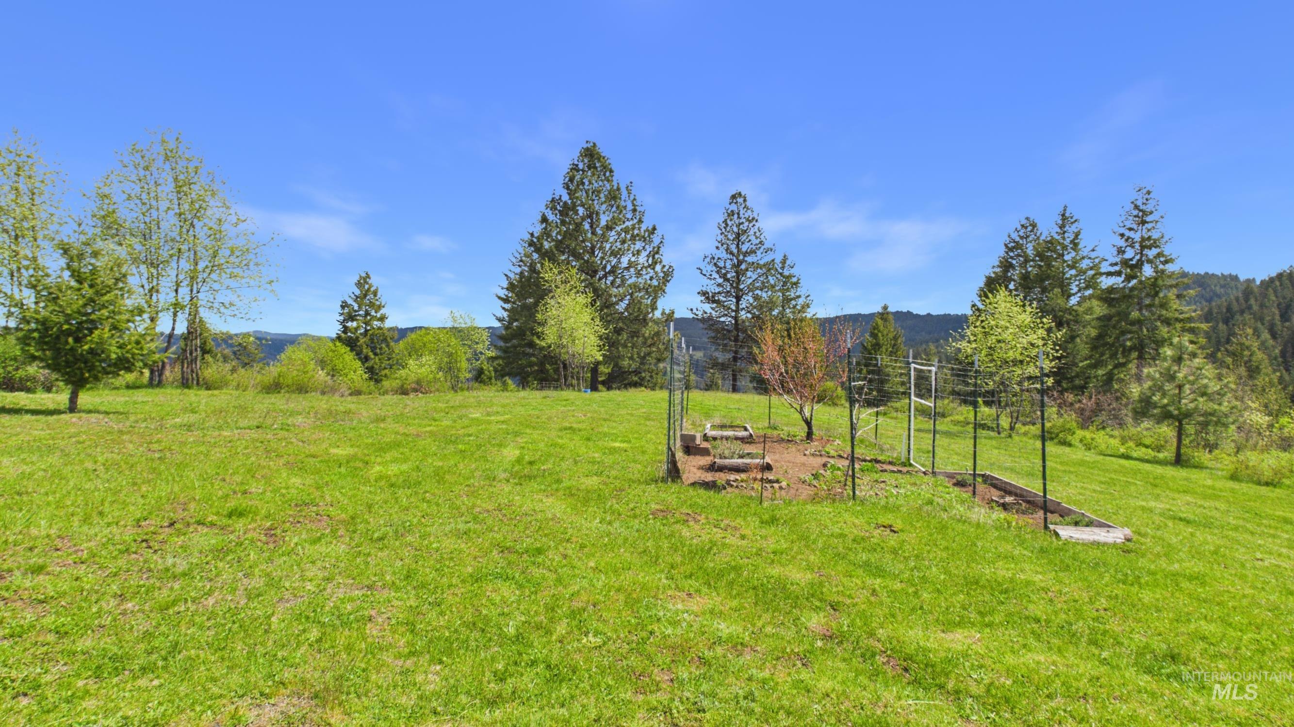 706 Canyon Rim Lane, Orofino, Idaho 83544, 3 Bedrooms, 2 Bathrooms, Residential For Sale, Price $555,000, 98984514
