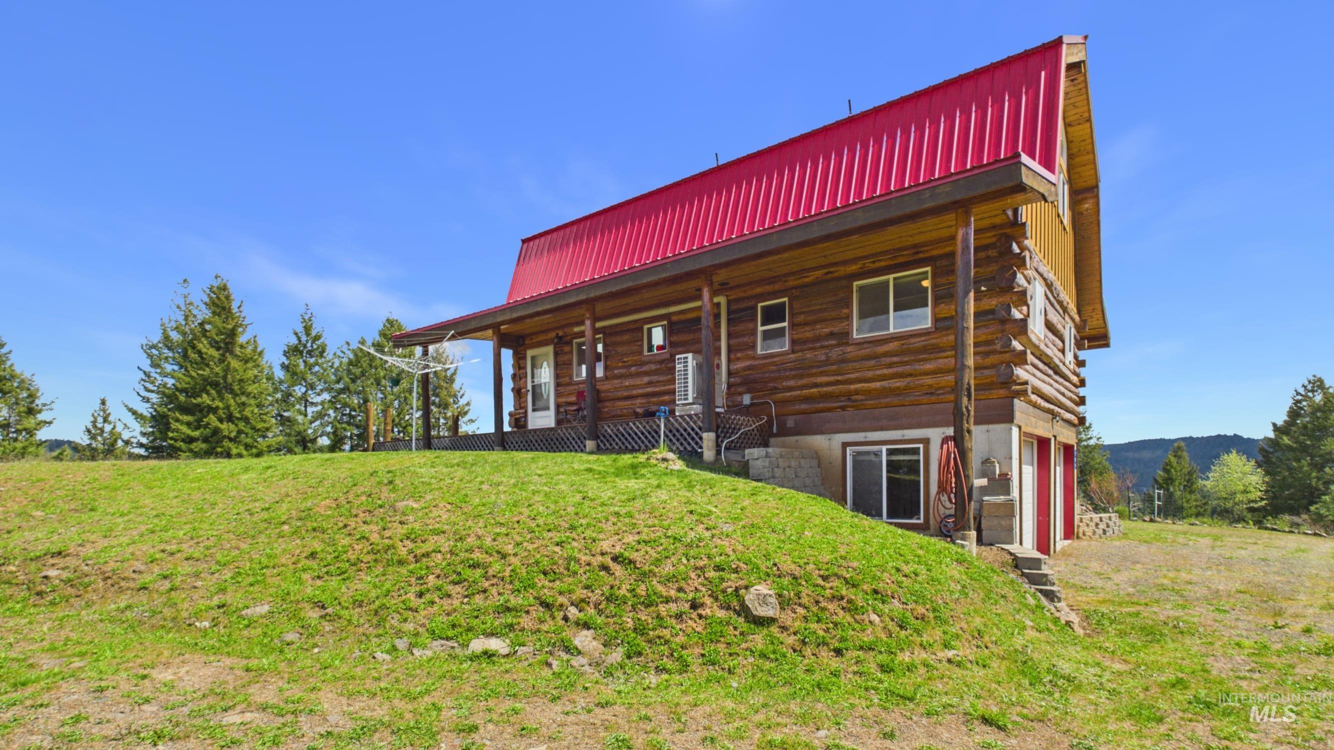 706 Canyon Rim Lane, Orofino, Idaho 83544, 3 Bedrooms, 2 Bathrooms, Residential For Sale, Price $555,000, 98984514