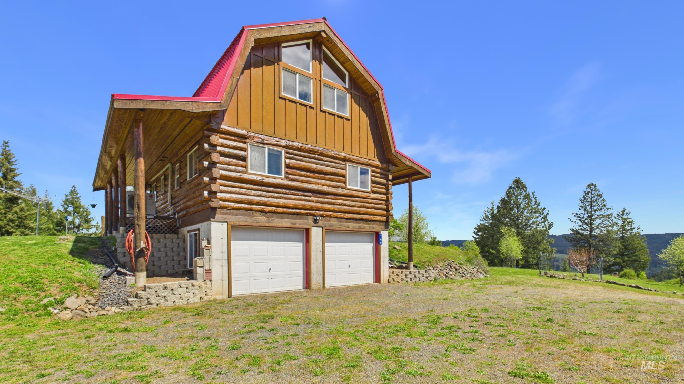 706 Canyon Rim Lane, Orofino, Idaho 83544, 3 Bedrooms, 2 Bathrooms, Residential For Sale, Price $555,000, 98984514